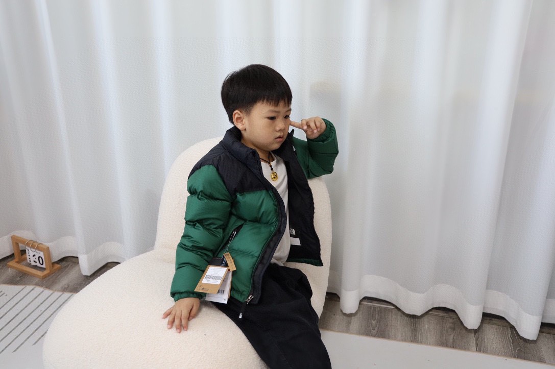 💰180
北面童装轻薄羽绒服  
尺码：110 120 130 140 150 160