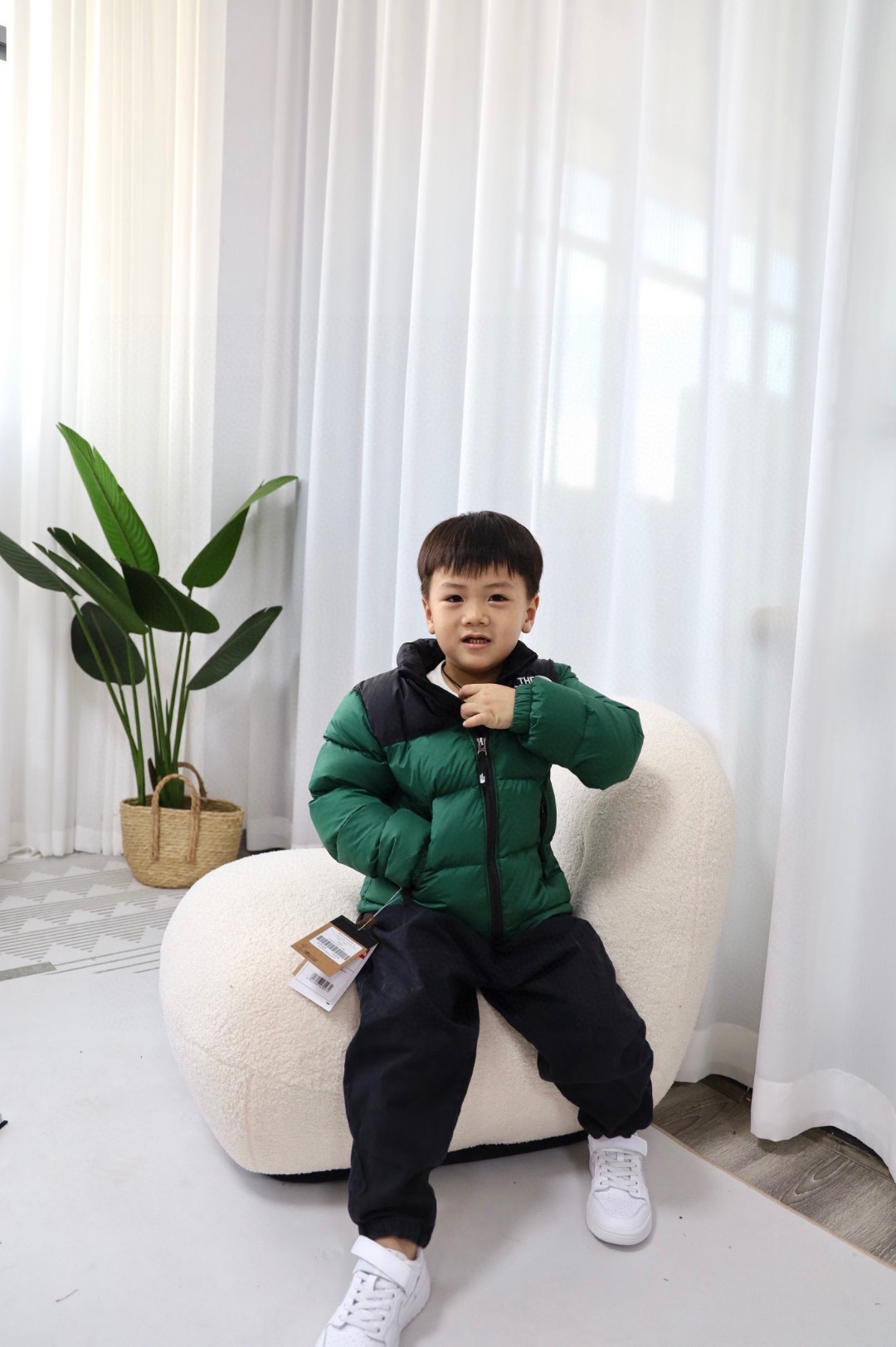 💰180
北面童装轻薄羽绒服  
尺码：110 120 130 140 150 160