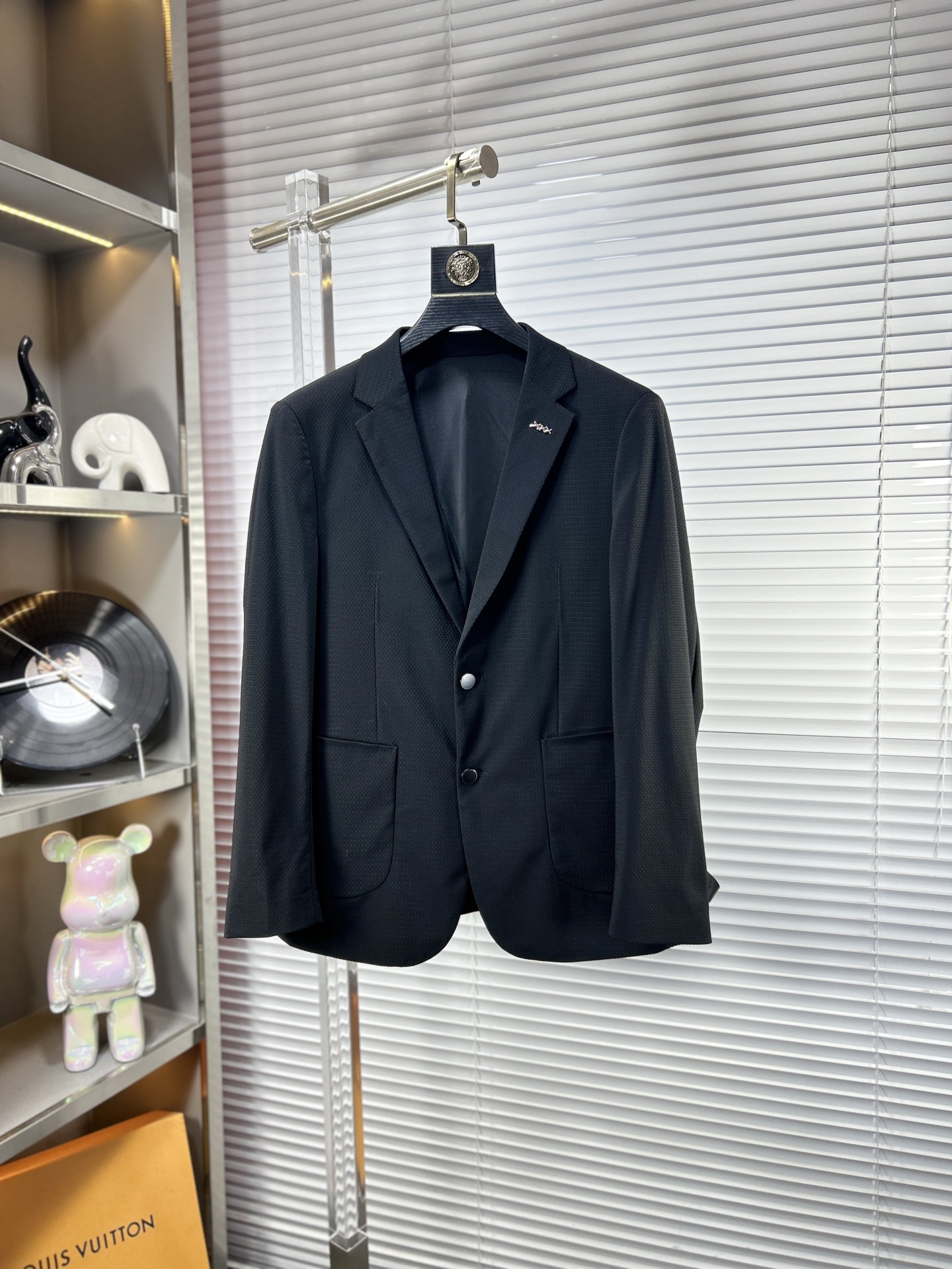 NO:135349,zZ*Jenia ss25 early spring new men's single western jacket. It uses customer-supplied high-density fine material fabric, soft and glutinous, skin-friendly, anti-wrinkle and straight and stylish, brand letter logo, full of fashion sense; suitable for a variety of dressing styles; a jacket that does not pick the age. Size 48-56, zegna, jackets & coats, alexander wang19860909zZ*杰尼亚 ss25早春新款西服男士单西外套.采用客供高密度精材质面料,软糯亲肤,抗皱立挺有型,品牌字母logo,满满的时尚感；适合多种穿搭风格；一款不挑年纪的外套.码数48-56,,zegna,jackets & coats,alexander wang,Men's clothing