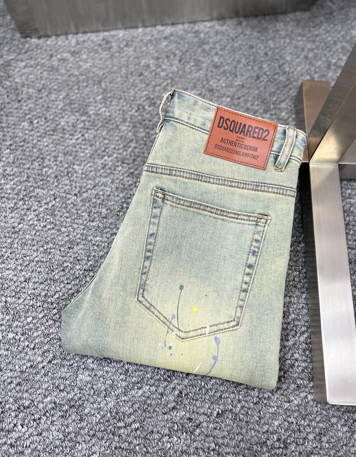 NO:444357,D2* ss25 early spring new men's jeans, the fabric is elastic. Exclusively available. Official website synchronization, fashionable and elegant, using primary color yeast washing technology, selected imported heavy tannin denim fabric, equipped with counter hardware decoration, genuine leather leather brand, exquisite car line, worth owning. Number of 29-38, no 37m,,jeans,alexander wang19860909D2* ss25早春新款男士牛仔裤 面料弹性好.独家发售 官网同步 时尚优雅 采用原色酵母水洗工艺 精选进口重磅丹宁牛仔面料 配专柜五金装饰 真皮皮牌 精致车线 值得拥有.码数29-38 无37m,,jeans,alexander wang,Men's clothing