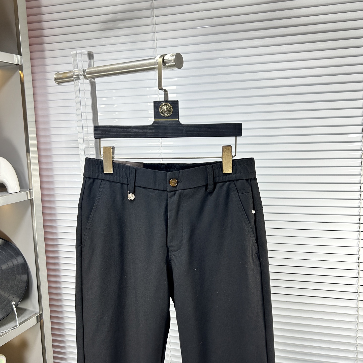 lP🆕* ss25秋冬新款休闲裤西裤，官网同步发售，裤身工艺设计，进口客供辅料、面料定制，代工厂出品免检