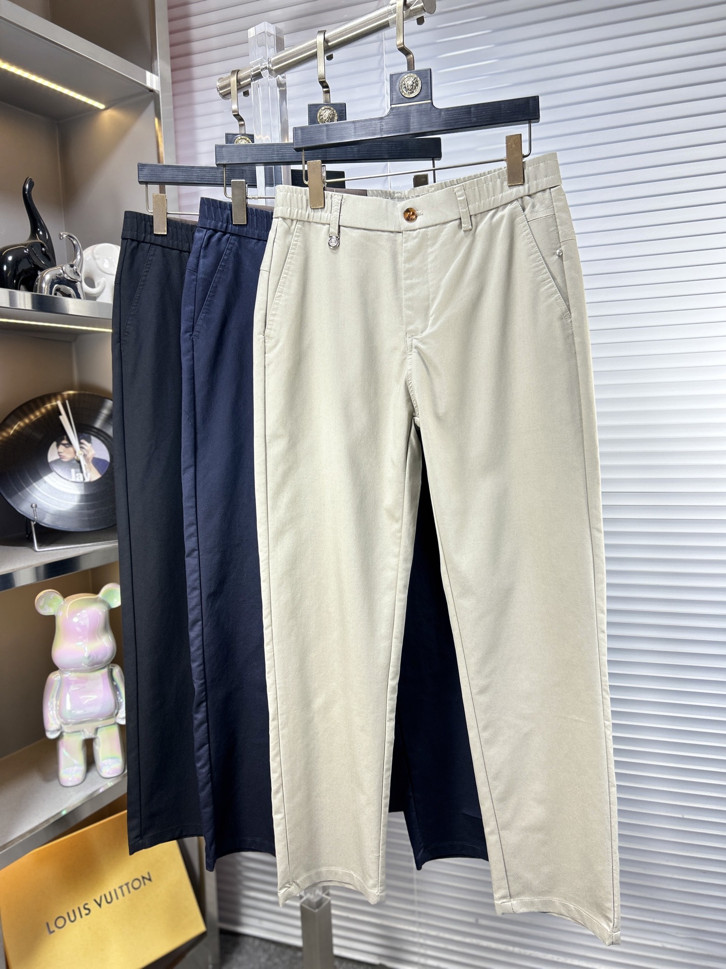 lP🆕* ss25秋冬新款休闲裤西裤，官网同步发售，裤身工艺设计，进口客供辅料、面料定制，代工厂出品免检