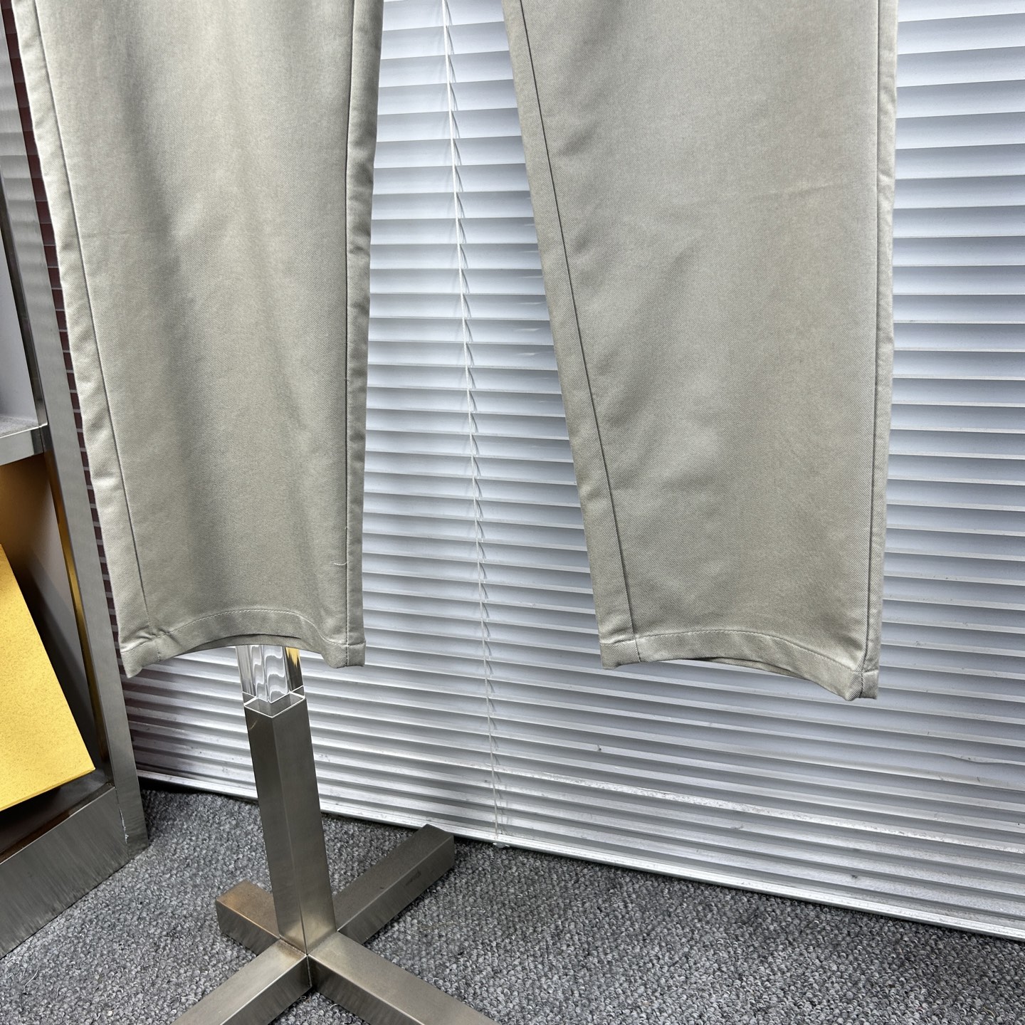 lP🆕* ss25秋冬新款休闲裤西裤，官网同步发售，裤身工艺设计，进口客供辅料、面料定制，代工厂出品免检