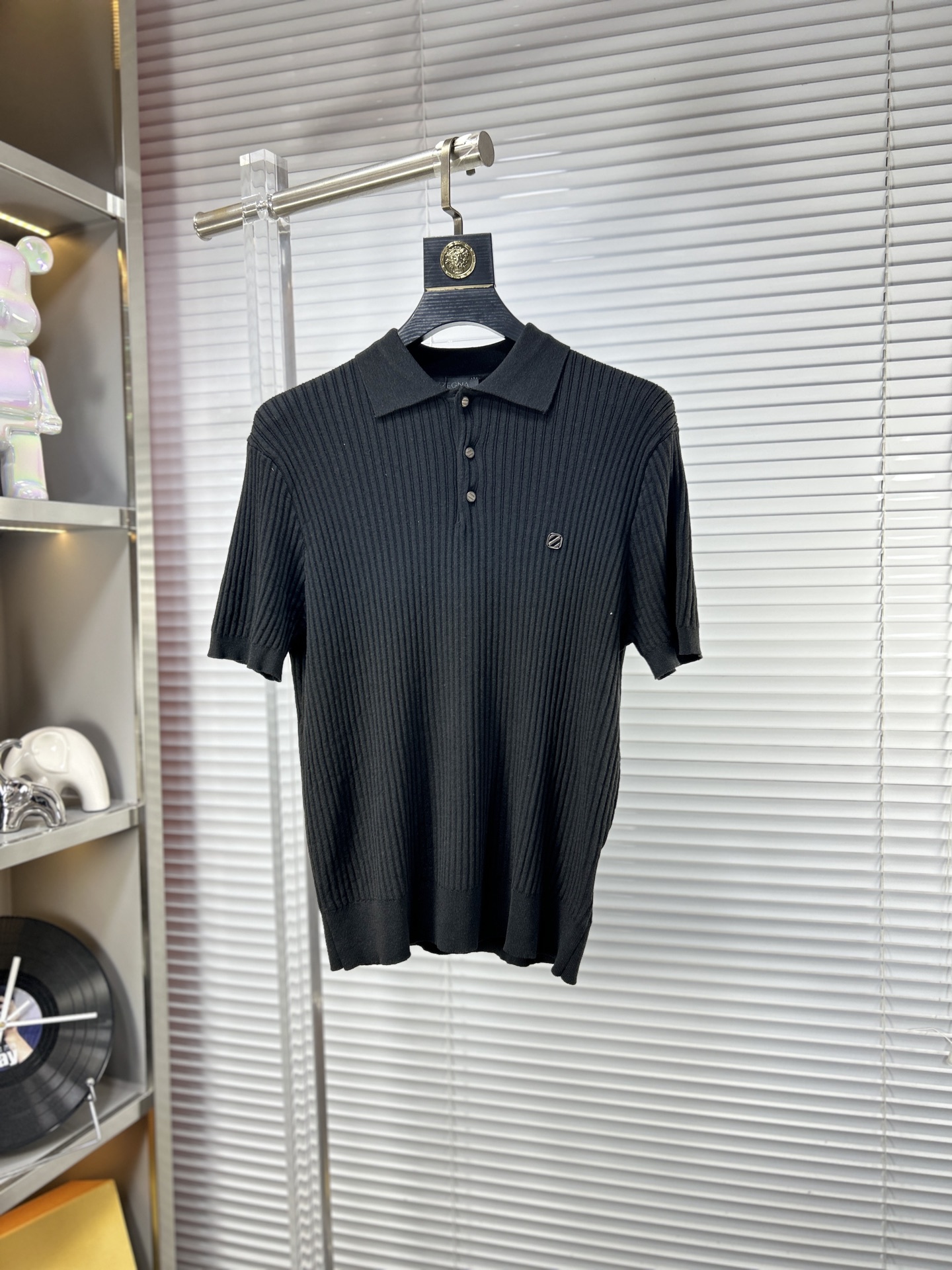 NO:918757,zZ* Zegna ss26 new summer knitted sweater short-sleeve, the latest fashion model on the official website, synchronized with the official website, customized Yilite fabric at the counter!  Comfortable against the skin, durable and easy to wear, meticulous original craftsmanship, a must-have item for handsome men, exquisite craftsmanship. Sizes M-XXXL,,zegna,sweaters,T-shirt,19860909zZ*杰尼亚 ss26夏季新款针织毛衣短袖,官网最新时尚款,官网同步,专柜定制伊力特面料！贴肤舒适,耐看又好穿,原厂工艺一丝不苟,型男必备单品,工艺精湛 尺码M-XXXL,,zegna,sweaters,T-shirt,,Men's clothing