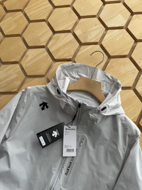 Descente Men's Summer Sports Casual Woven Sunscreen Windproof Jacket 1 Descente Men’s Summer Sports Casual Woven Sunscreen Windproof Jacket
