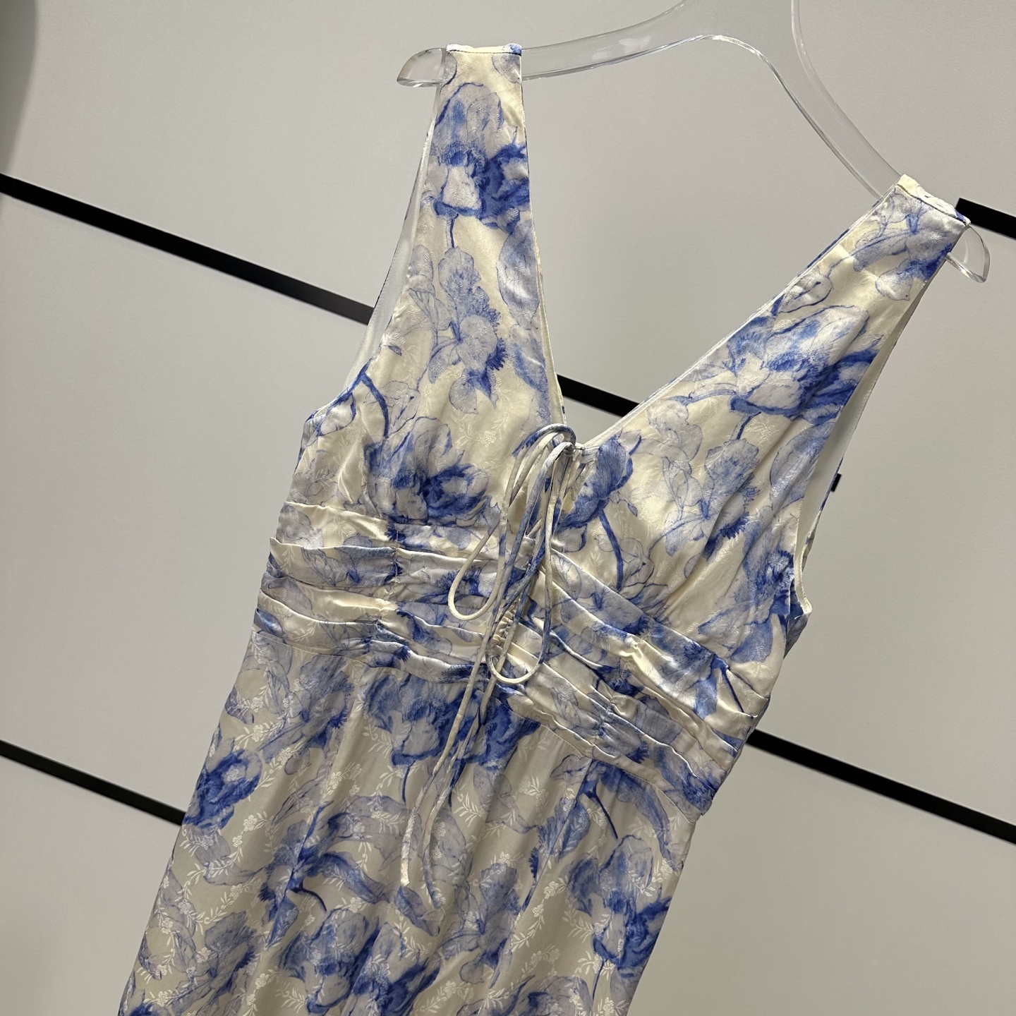 High-Quality Women’s Suit Inspired by Garden Colors and Elegance: MajeB5130 Collection Summary - 图片 4