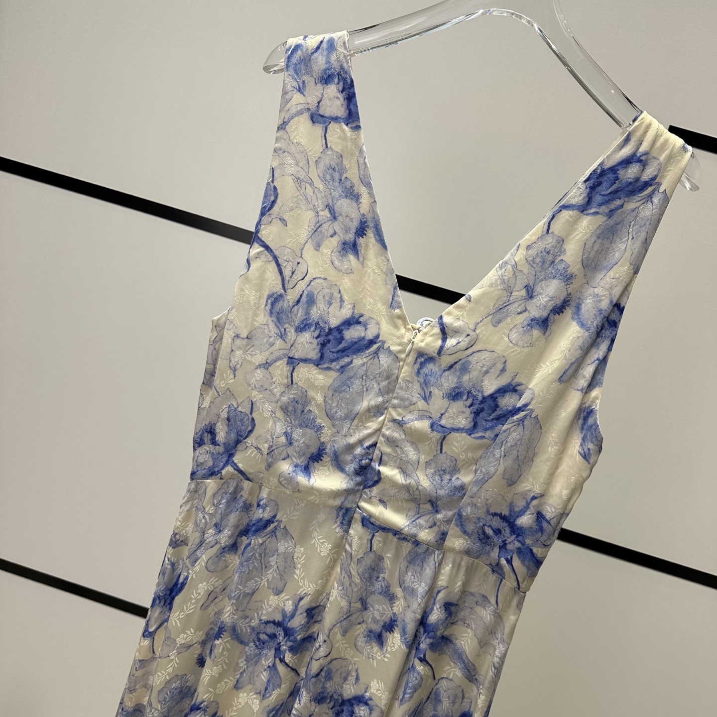 High-Quality Women’s Suit Inspired by Garden Colors and Elegance: MajeB5130 Collection Summary - 图片 7