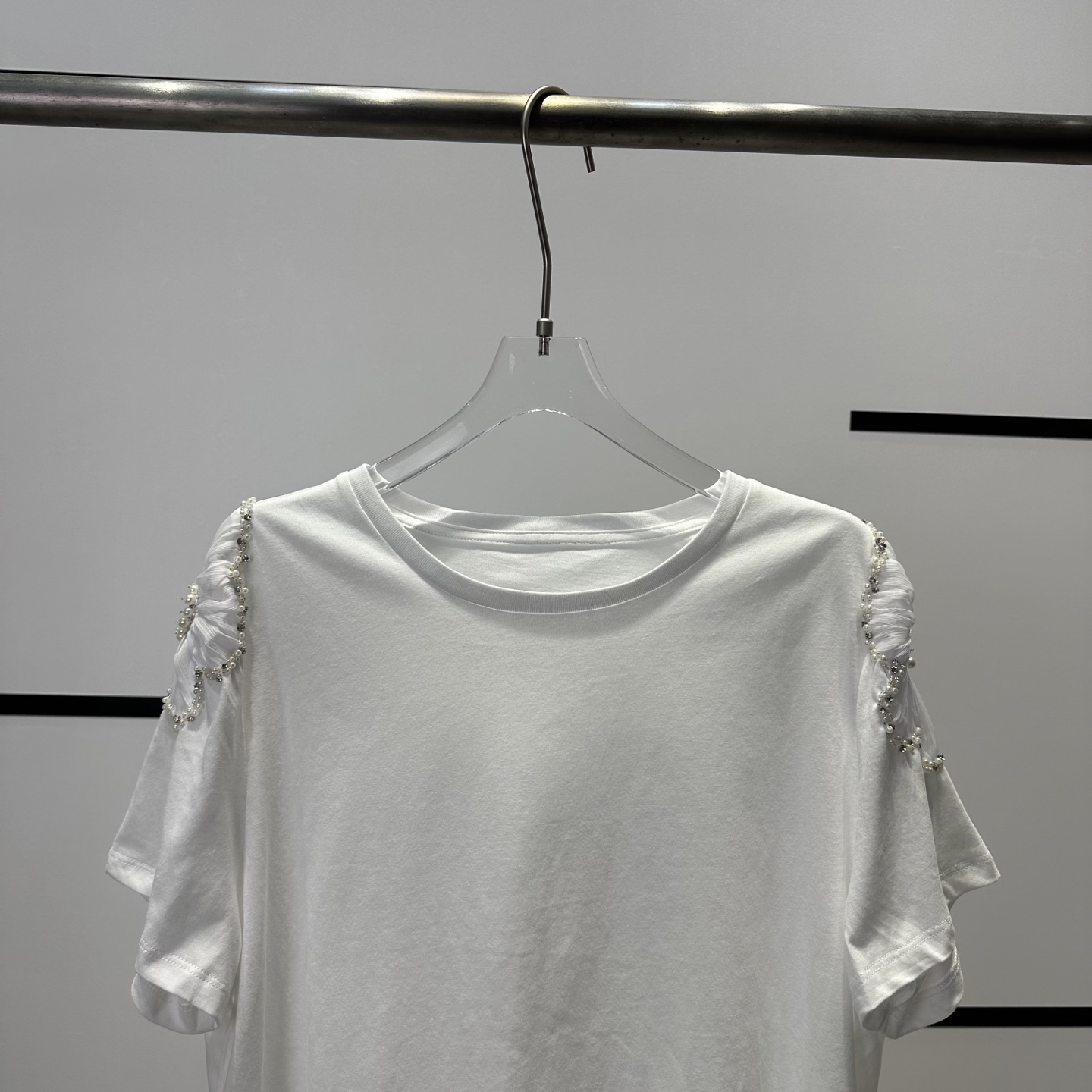 High-End Women’s Outfits: SandroB5170 Pack – Stylish Summer T-Shirt Combos for SMLs - 图片 3