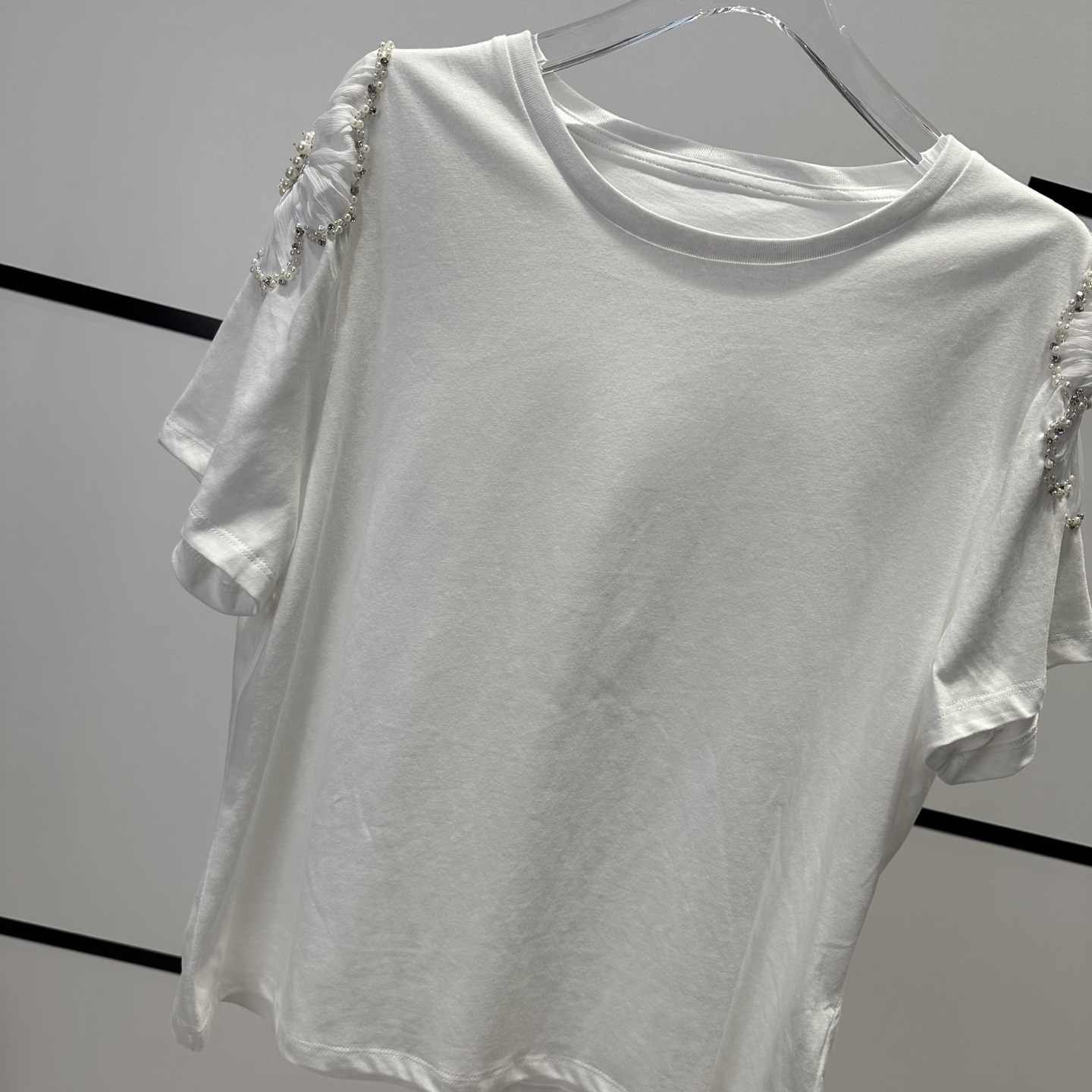 High-End Women’s Outfits: SandroB5170 Pack – Stylish Summer T-Shirt Combos for SMLs - 图片 4