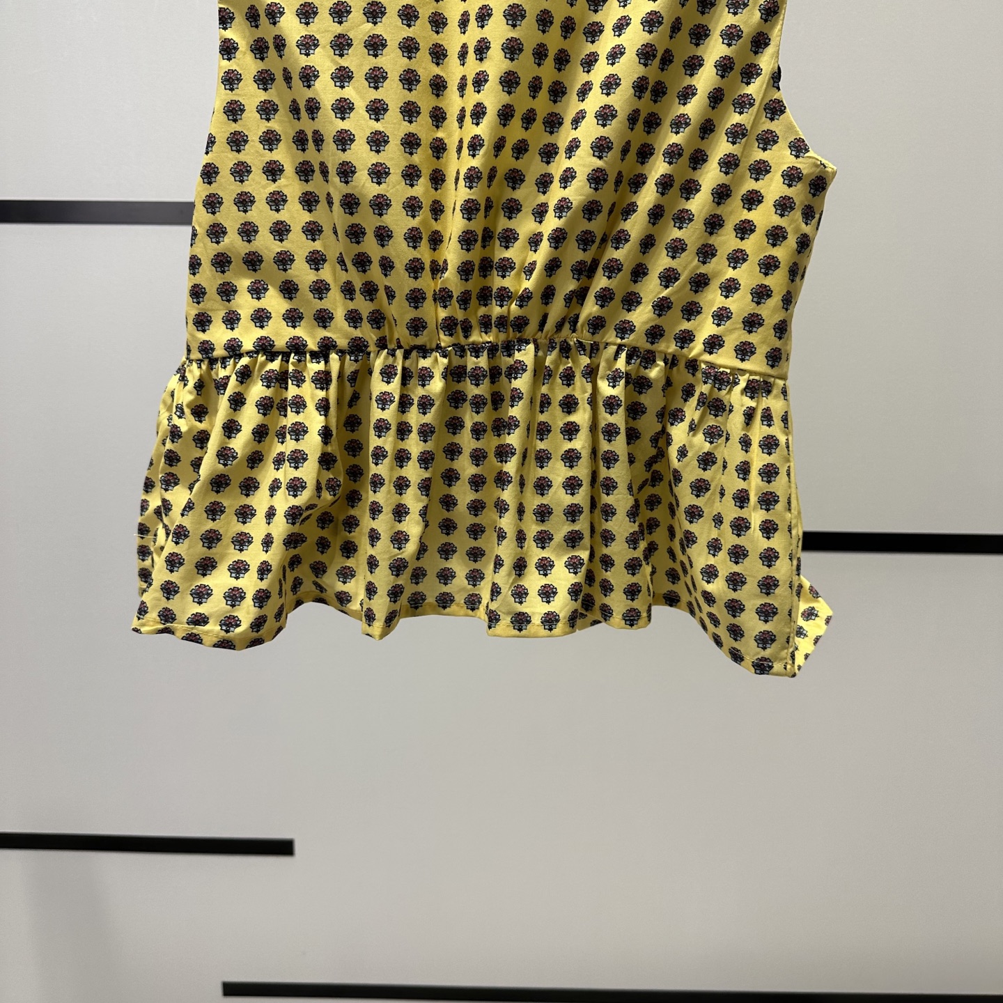 High-end Women’s Clothes: SandroB5212 Collection Features Embroidered Velvet and Unique Designs - 图片 8