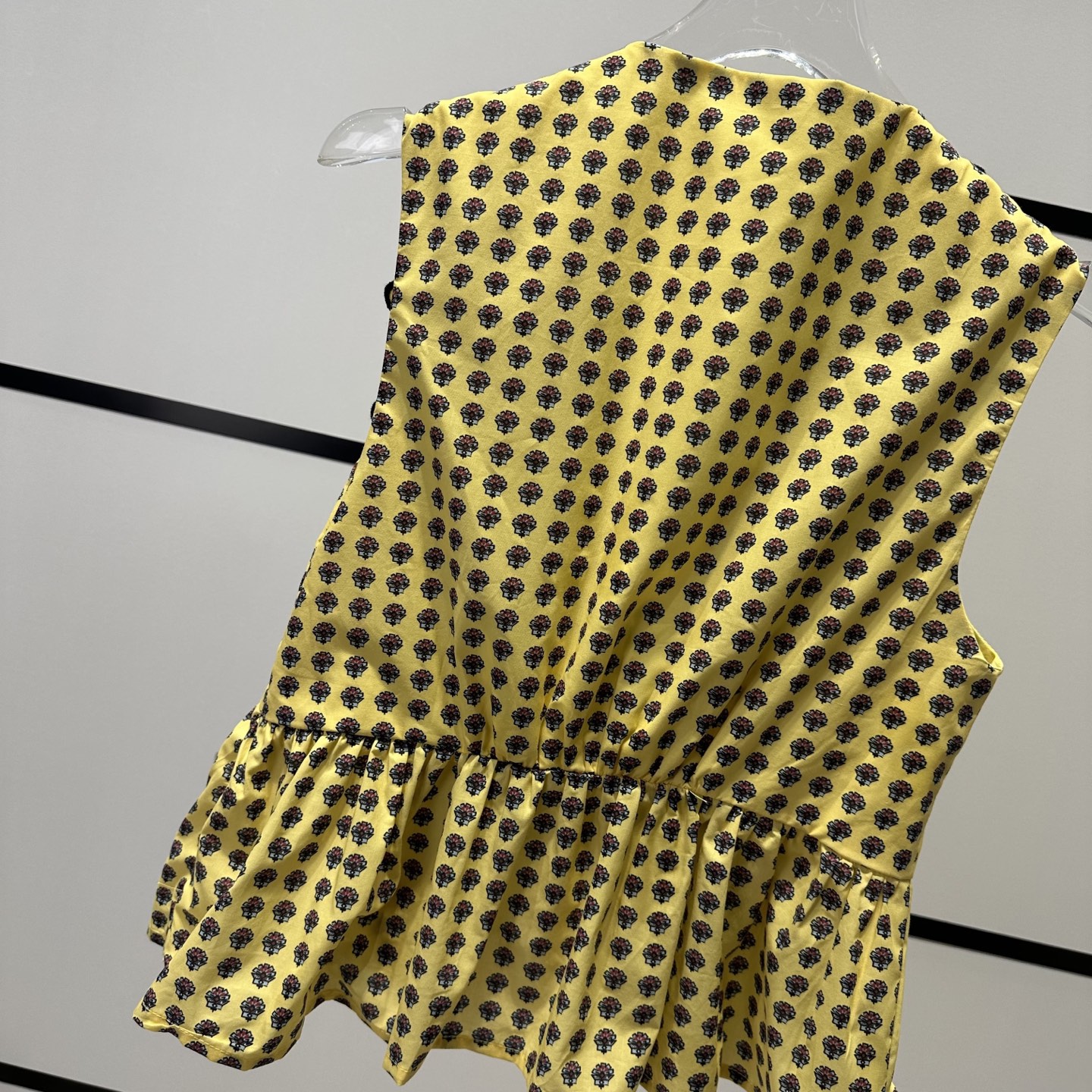 High-end Women’s Clothes: SandroB5212 Collection Features Embroidered Velvet and Unique Designs - 图片 7