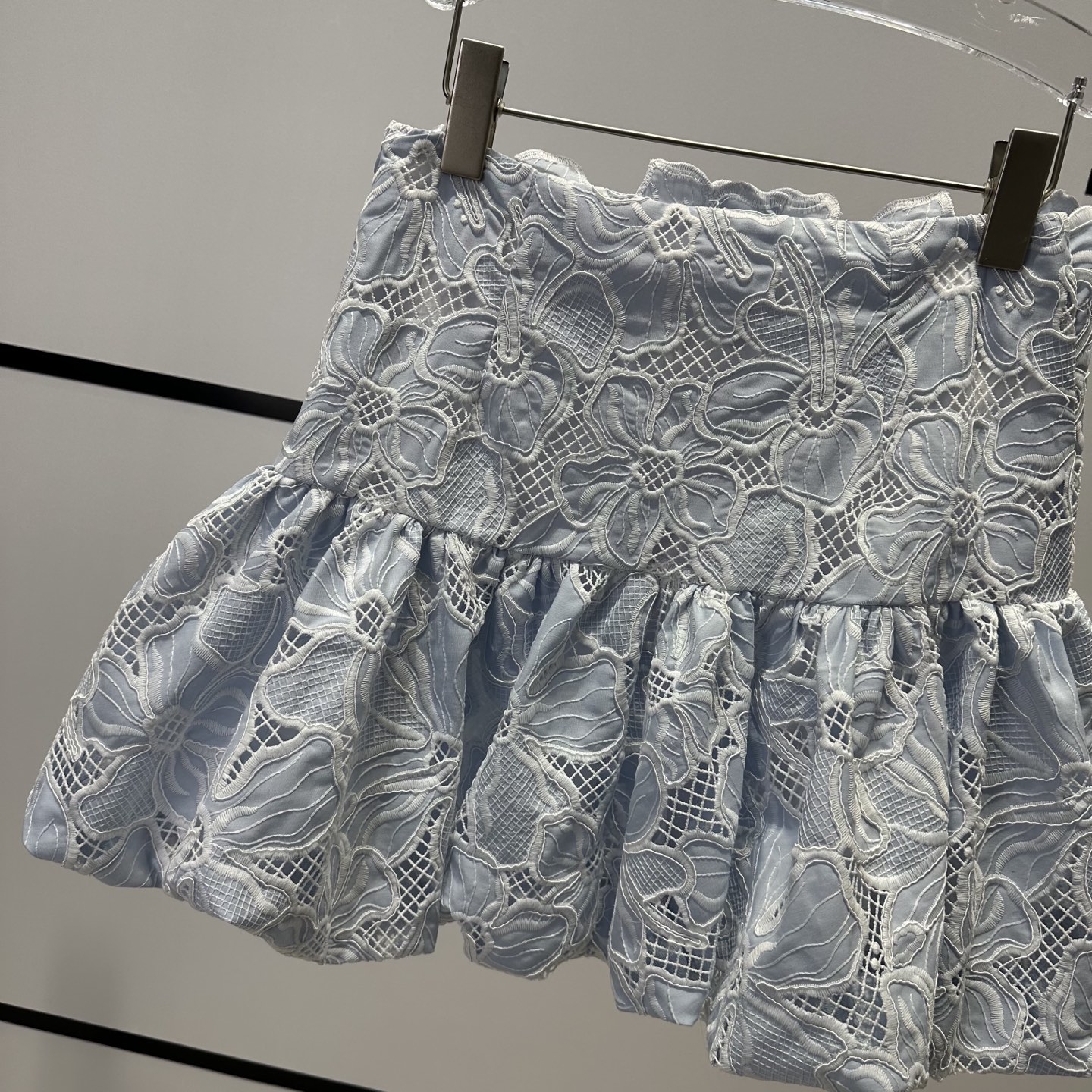 High-End Women’s Clothes Pack with Custom Embroidery and Detailed Processing - 图片 7