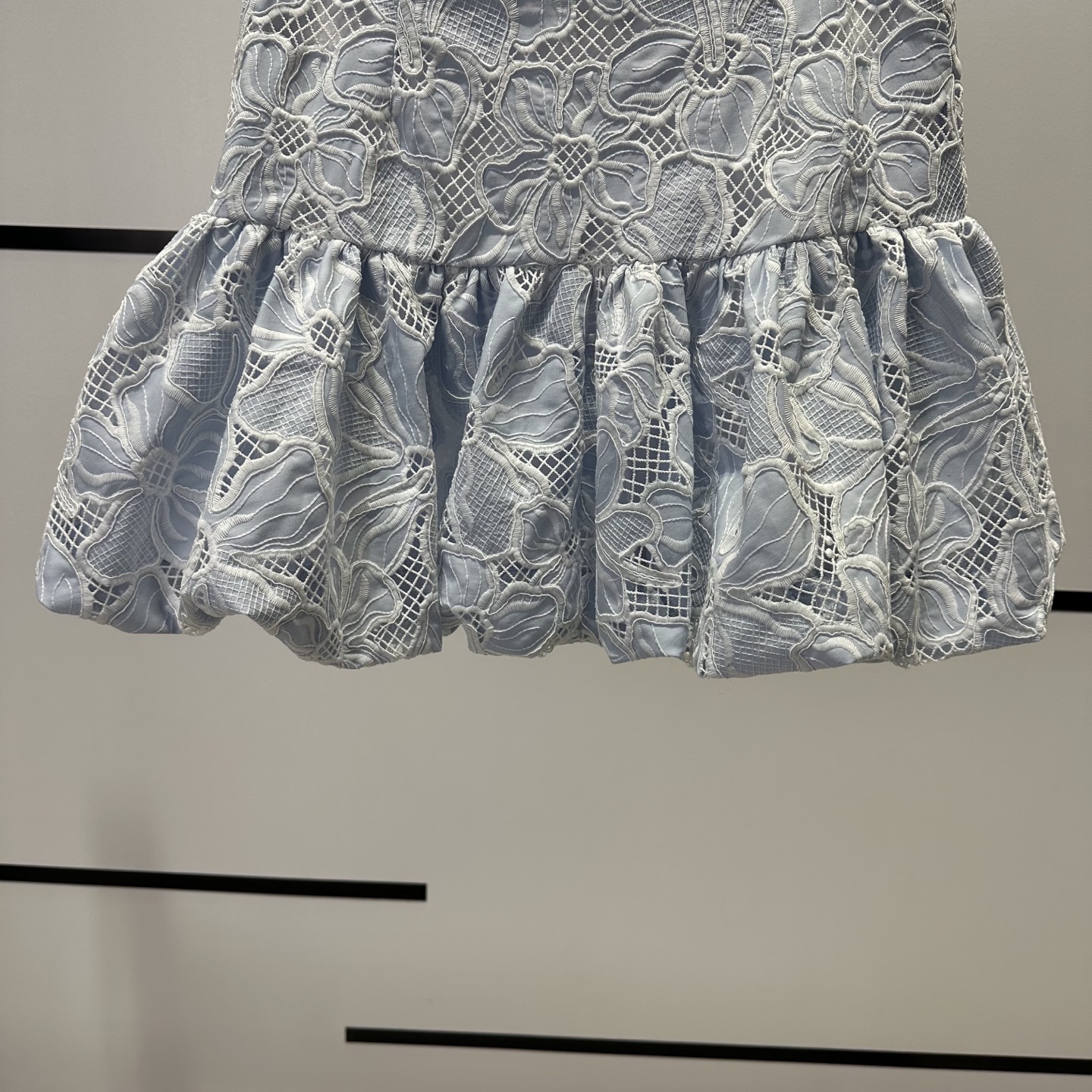 High-End Women’s Clothes Pack with Custom Embroidery and Detailed Processing - 图片 8