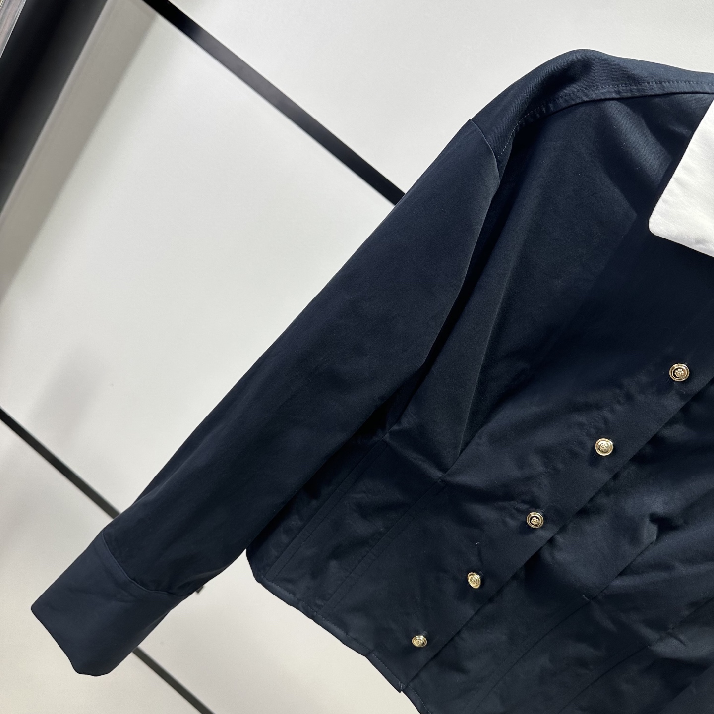 High-End Fall Fashion: YSL New Collection Highlights Quality and Style - 图片 4