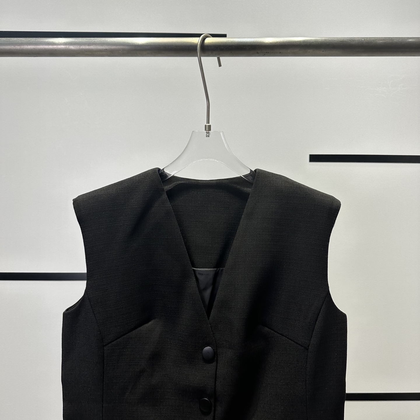 SANDRO2025 New French-style Black V Dress: High Quality Women’s Clothes Update - 图片 3