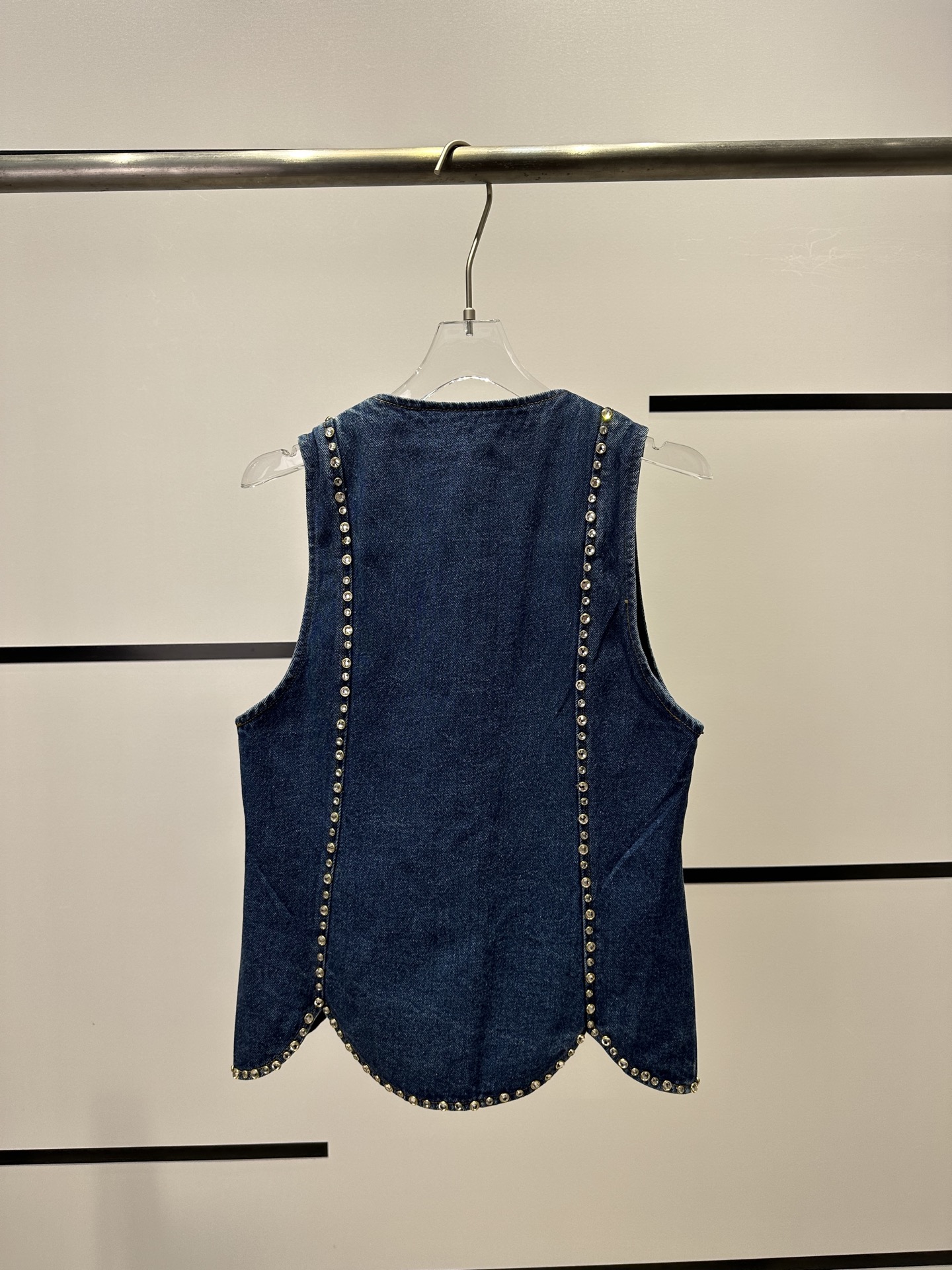 Fashion Code: High-Quality Women’s Clothes Set with Stylish Cosmopolitan Jeans - 图片 3