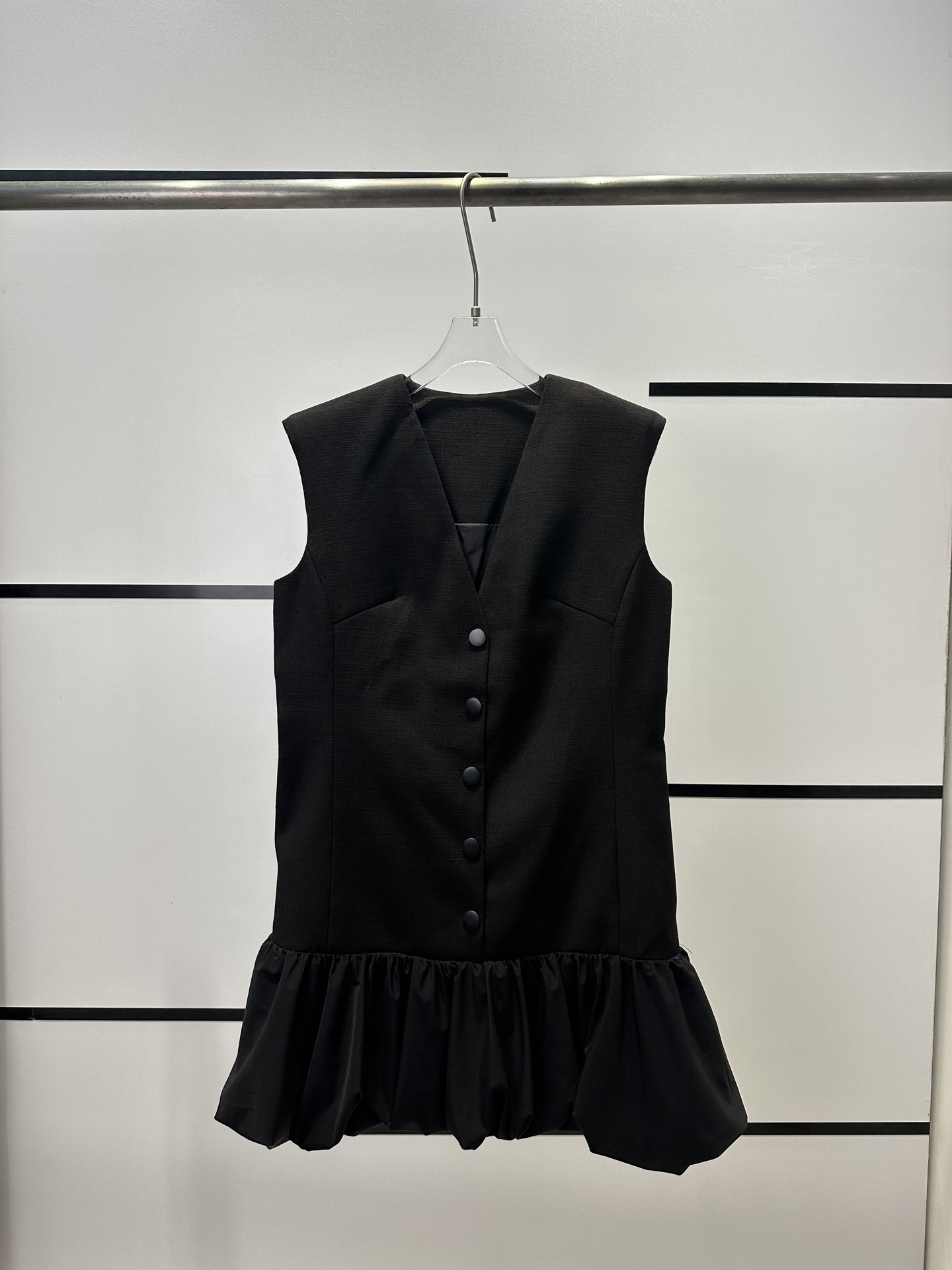 SANDRO2025 New French-style Black V Dress: High Quality Women’s Clothes Update