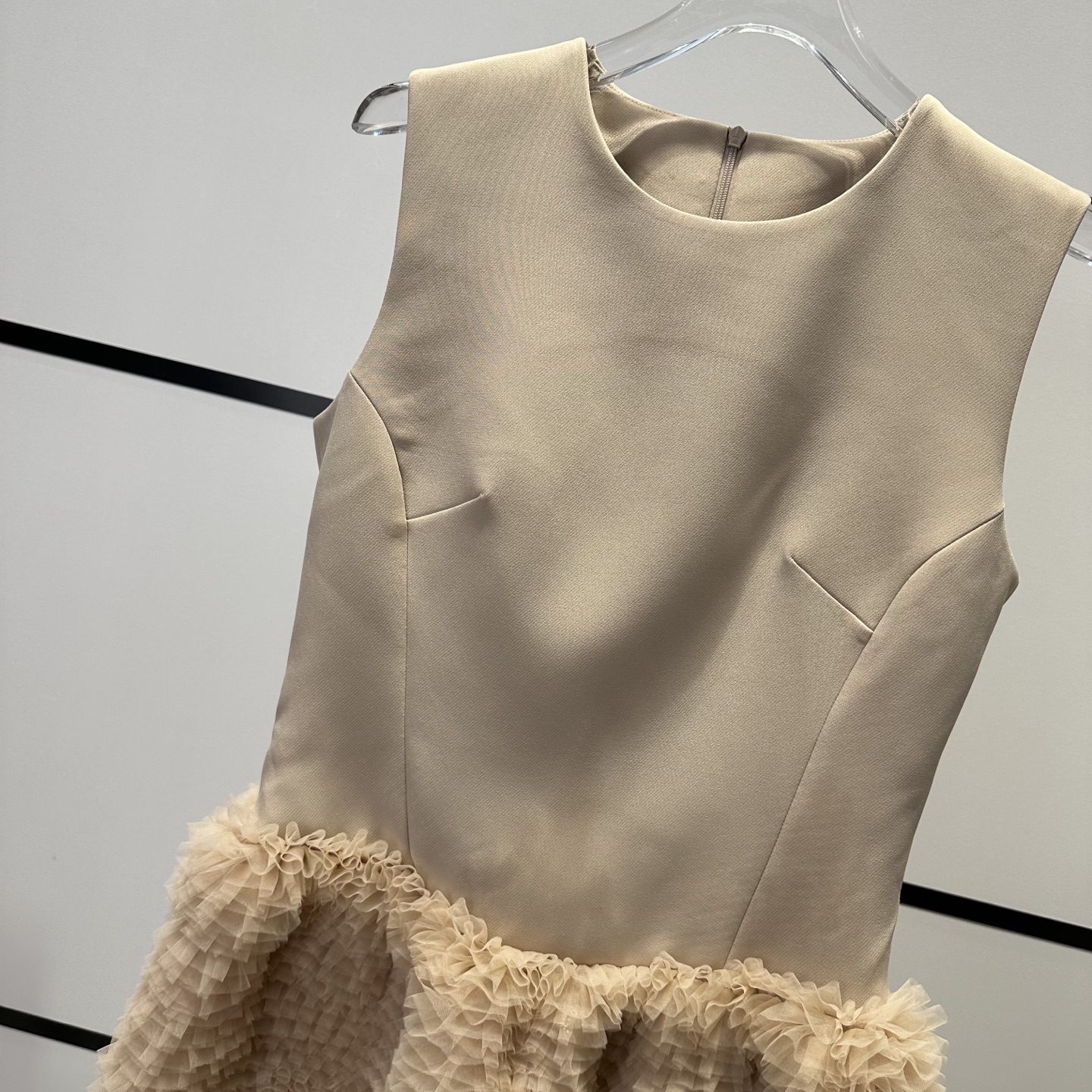 High-Quality Women’s Dress: Sandro B5392 – Structured, Elegant, and Versatile - 图片 4