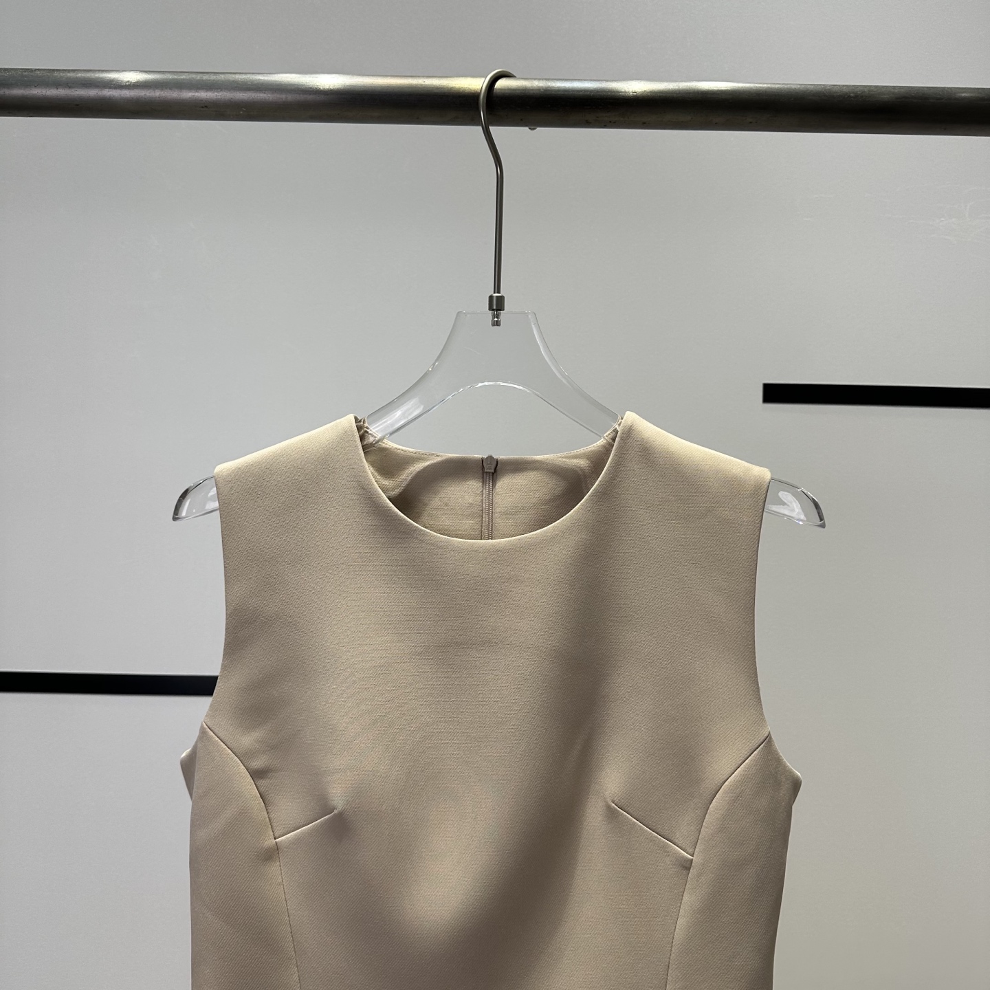 High-Quality Women’s Dress: Sandro B5392 – Structured, Elegant, and Versatile - 图片 3