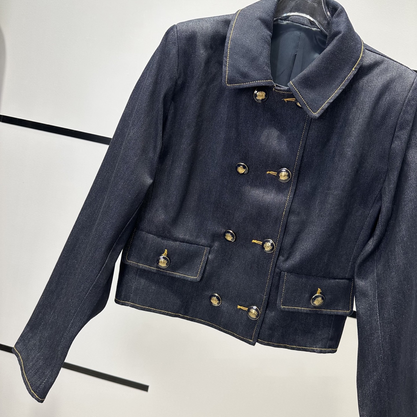 High-End Women’s Suit Collection: Quality, Tailored, Stylish, and Unique Designs - 图片 5