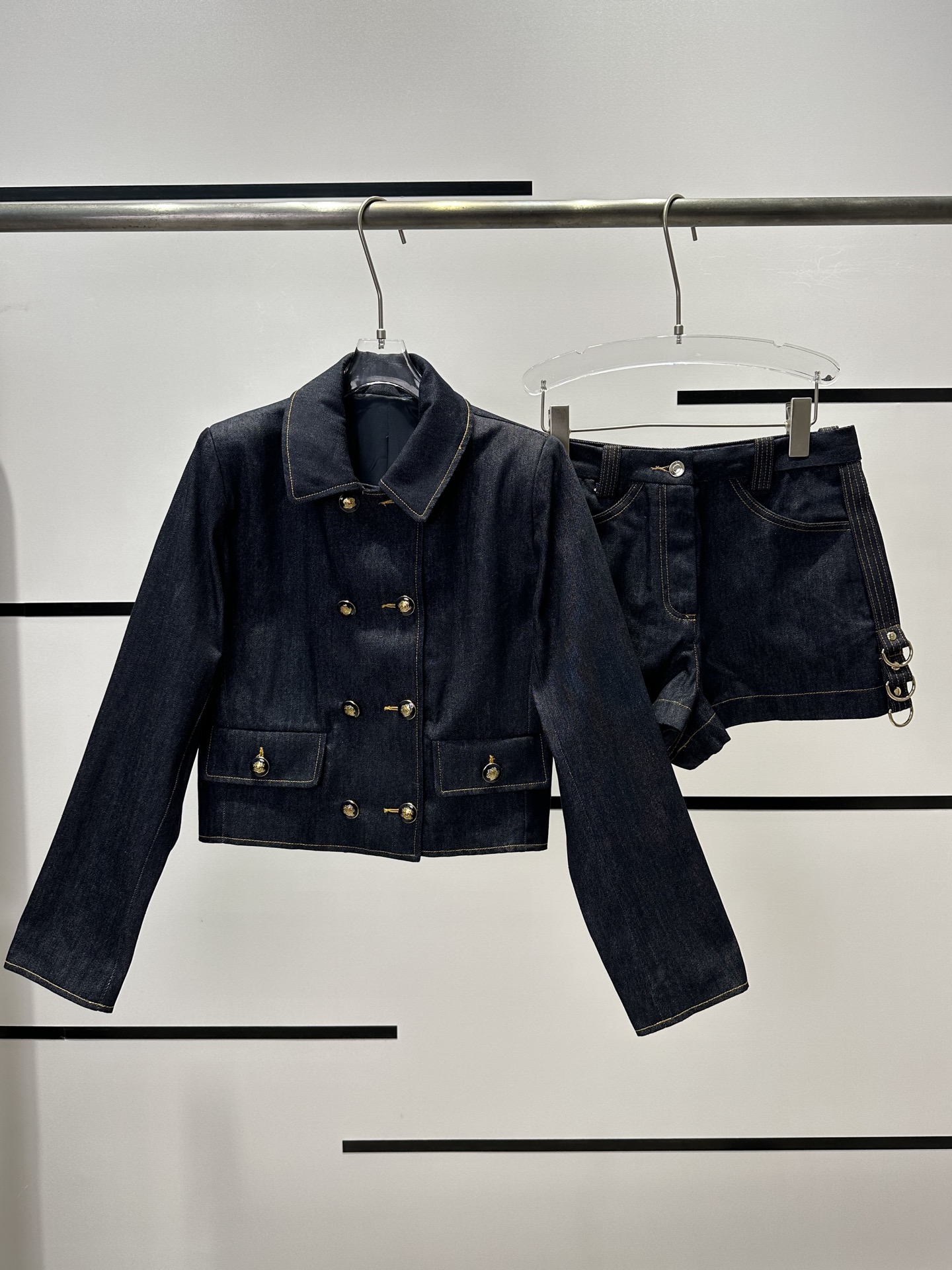 High-End Women’s Suit Collection: Quality, Tailored, Stylish, and Unique Designs - 图片 1