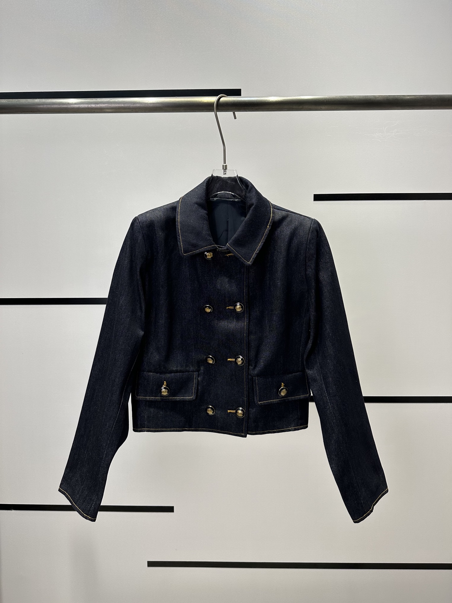 High-End Women’s Suit Collection: Quality, Tailored, Stylish, and Unique Designs - 图片 2