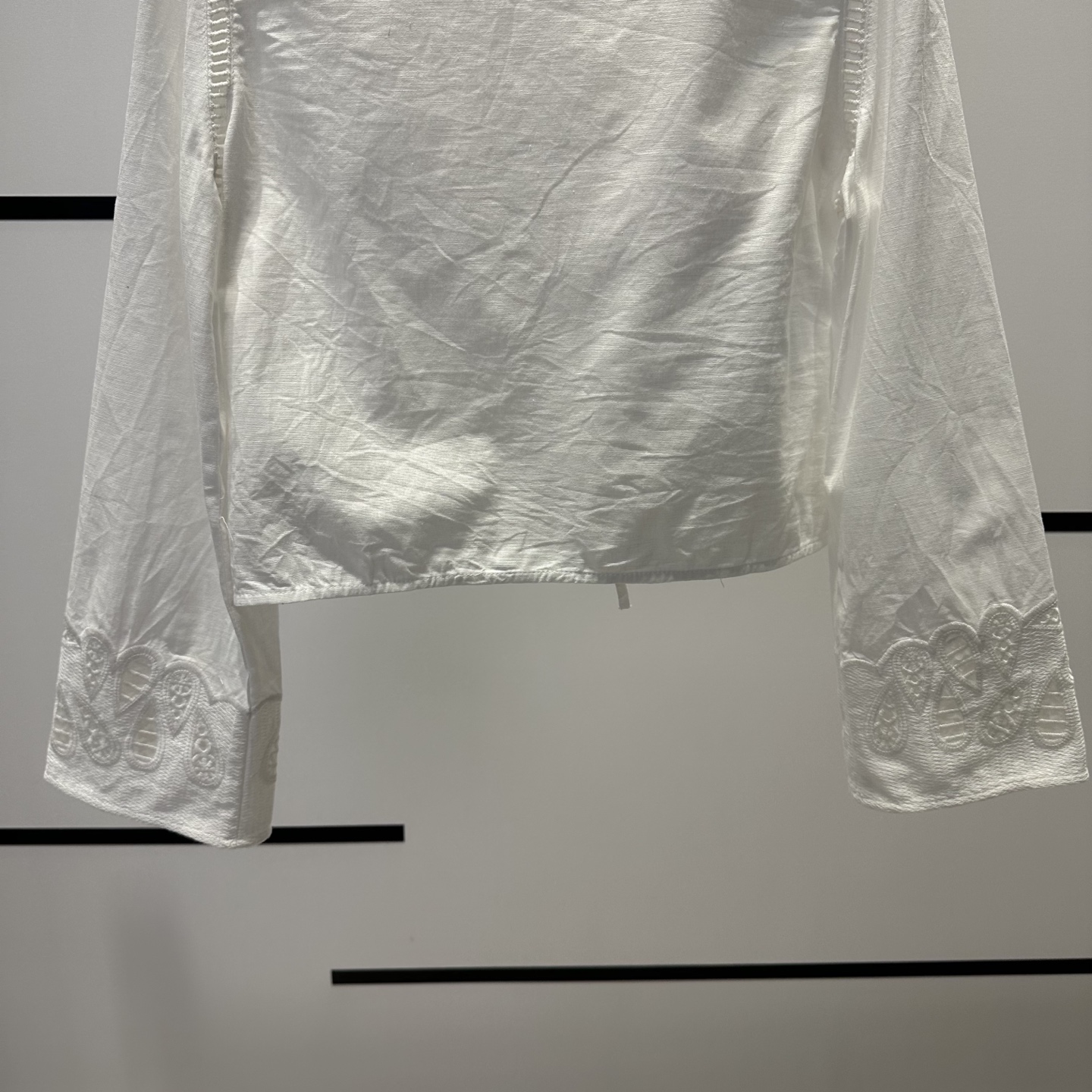 “High-end Women’s Suit with Fragrance and Embroidered Shirt in SML Size” - 图片 8