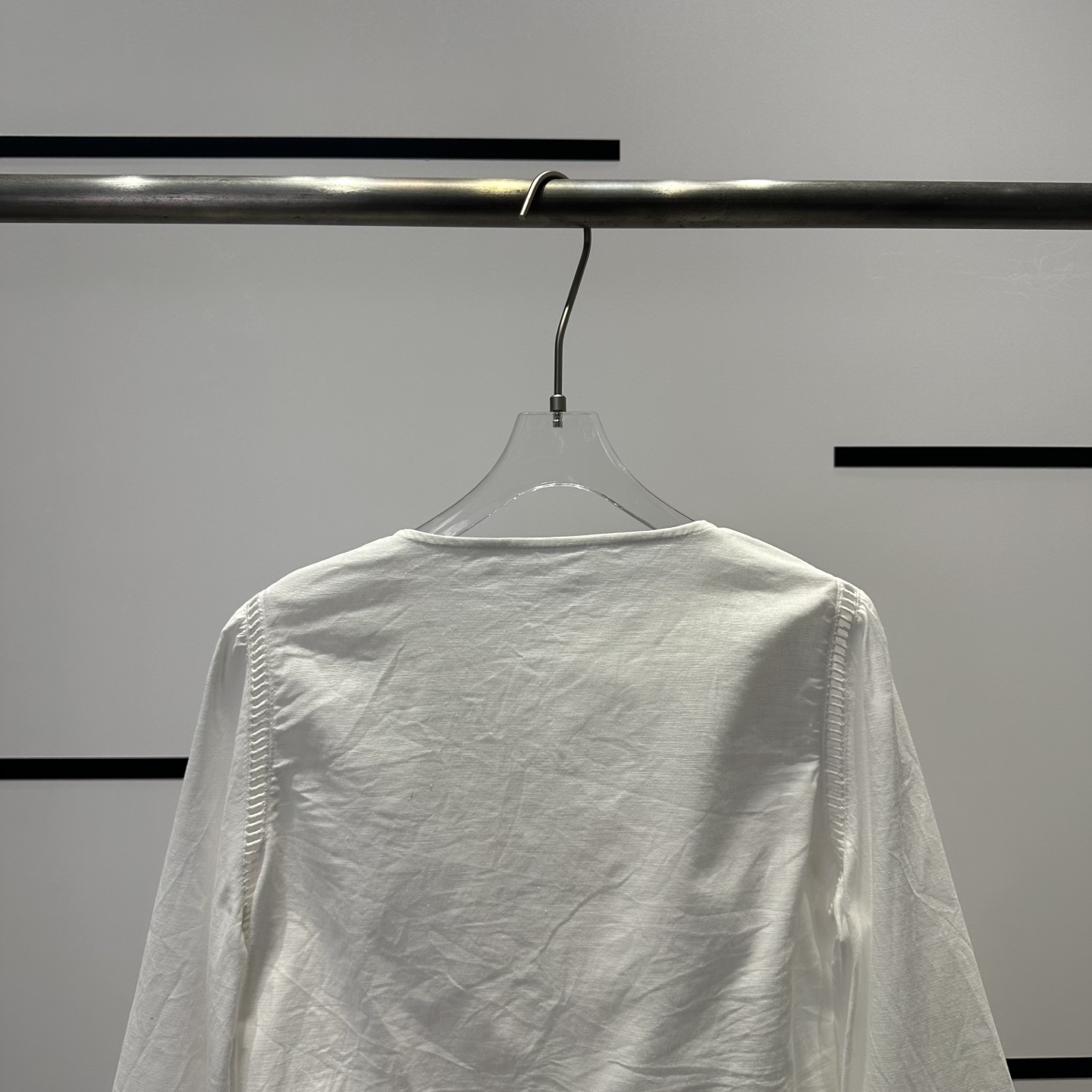 “High-end Women’s Suit with Fragrance and Embroidered Shirt in SML Size” - 图片 6