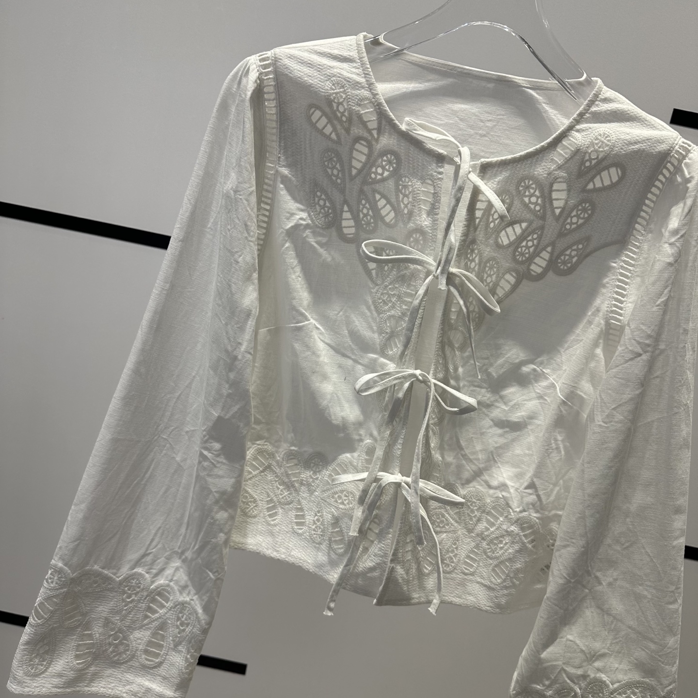 “High-end Women’s Suit with Fragrance and Embroidered Shirt in SML Size” - 图片 4