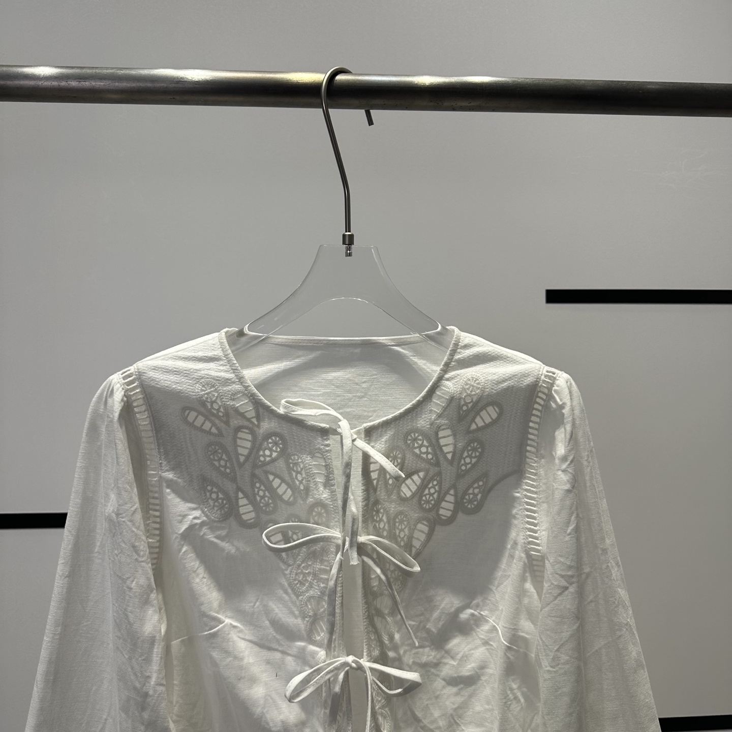 “High-end Women’s Suit with Fragrance and Embroidered Shirt in SML Size” - 图片 3