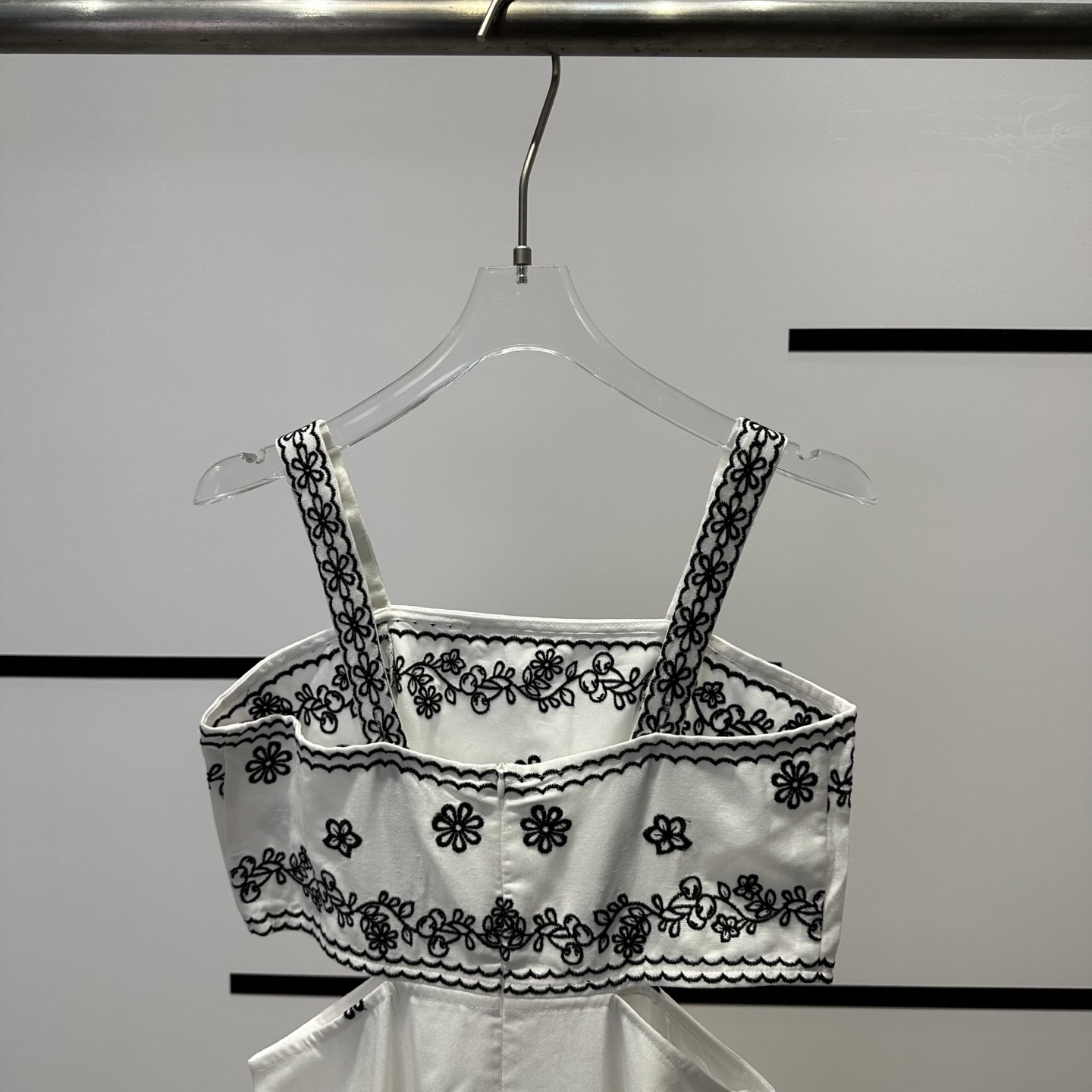 High-End French-Style Female Clothes Packaging with Embroidery Belt and Comfortable Fabric - 图片 6