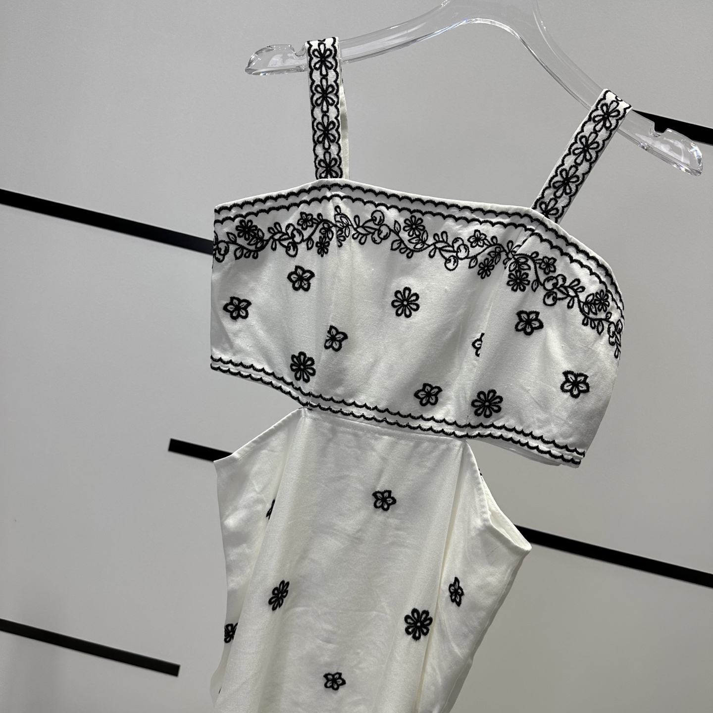 High-End French-Style Female Clothes Packaging with Embroidery Belt and Comfortable Fabric - 图片 4