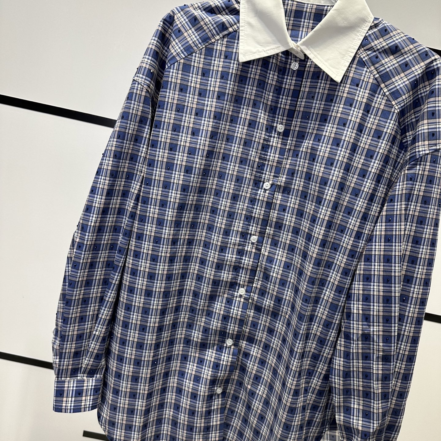 “High-End Quality Female Clothes: Sandro 2025 Collection Review” - 图片 4