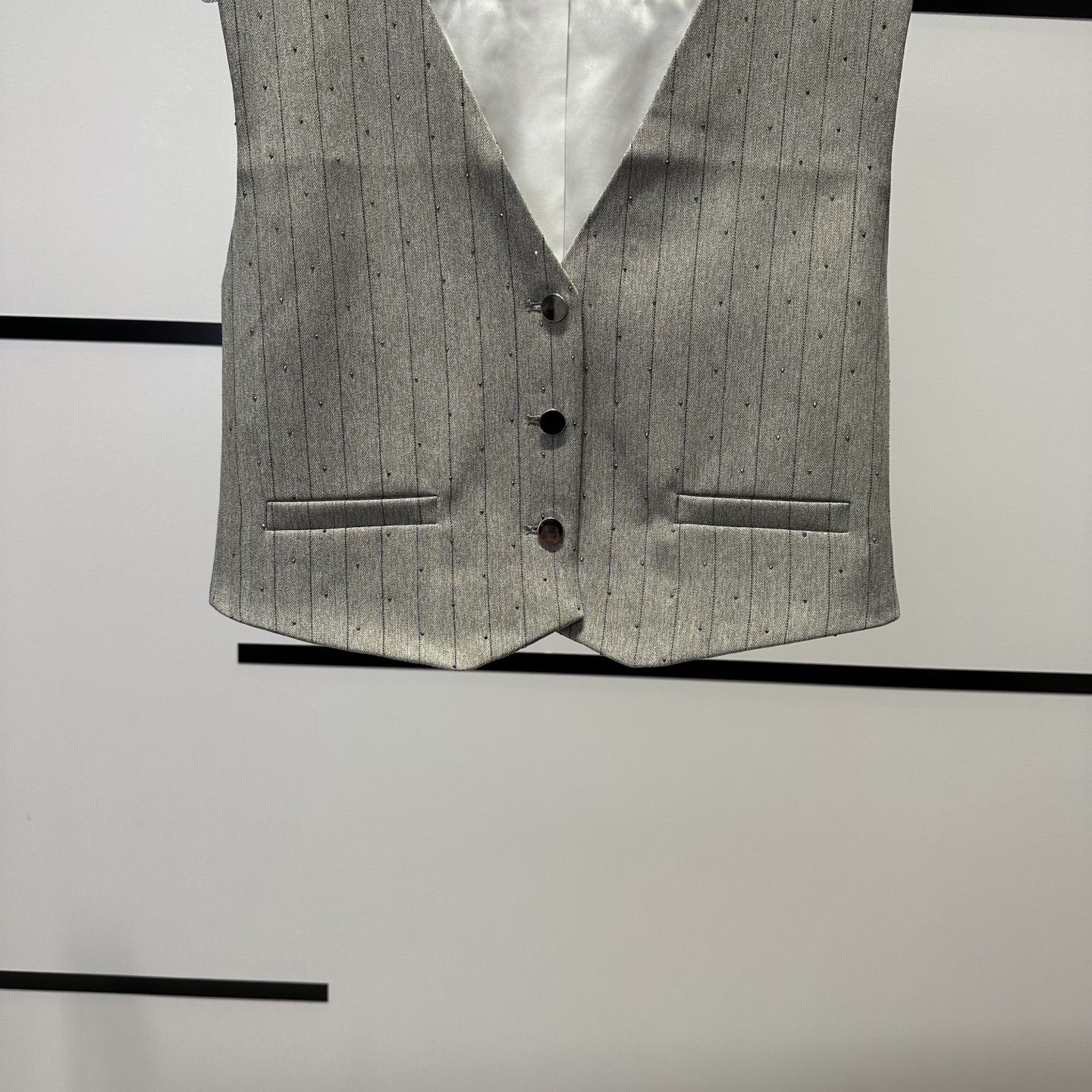 “High-End Women’s Suit Package: Maje2025 Shirt & Sweet Suit, Stylish & Comfortable in S/M/L” - 图片 5