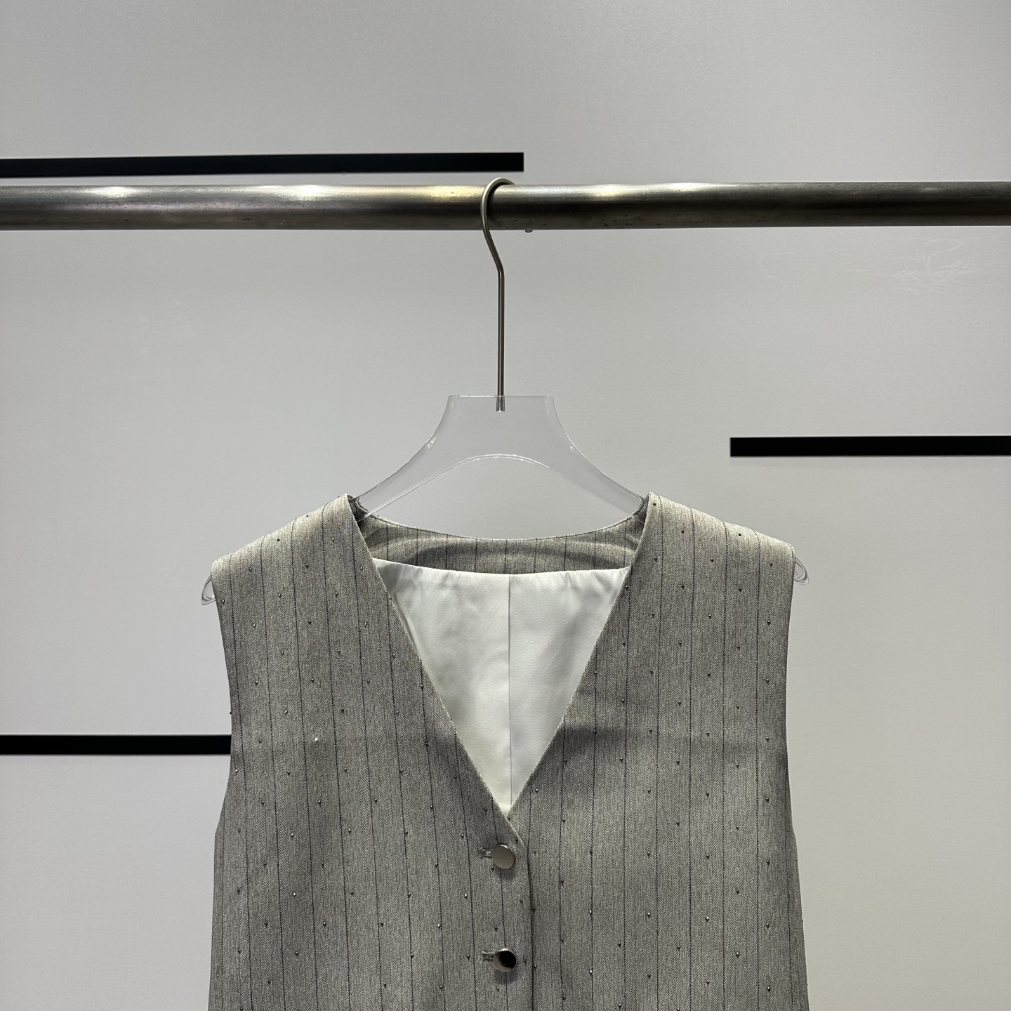 “High-End Women’s Suit Package: Maje2025 Shirt & Sweet Suit, Stylish & Comfortable in S/M/L” - 图片 3