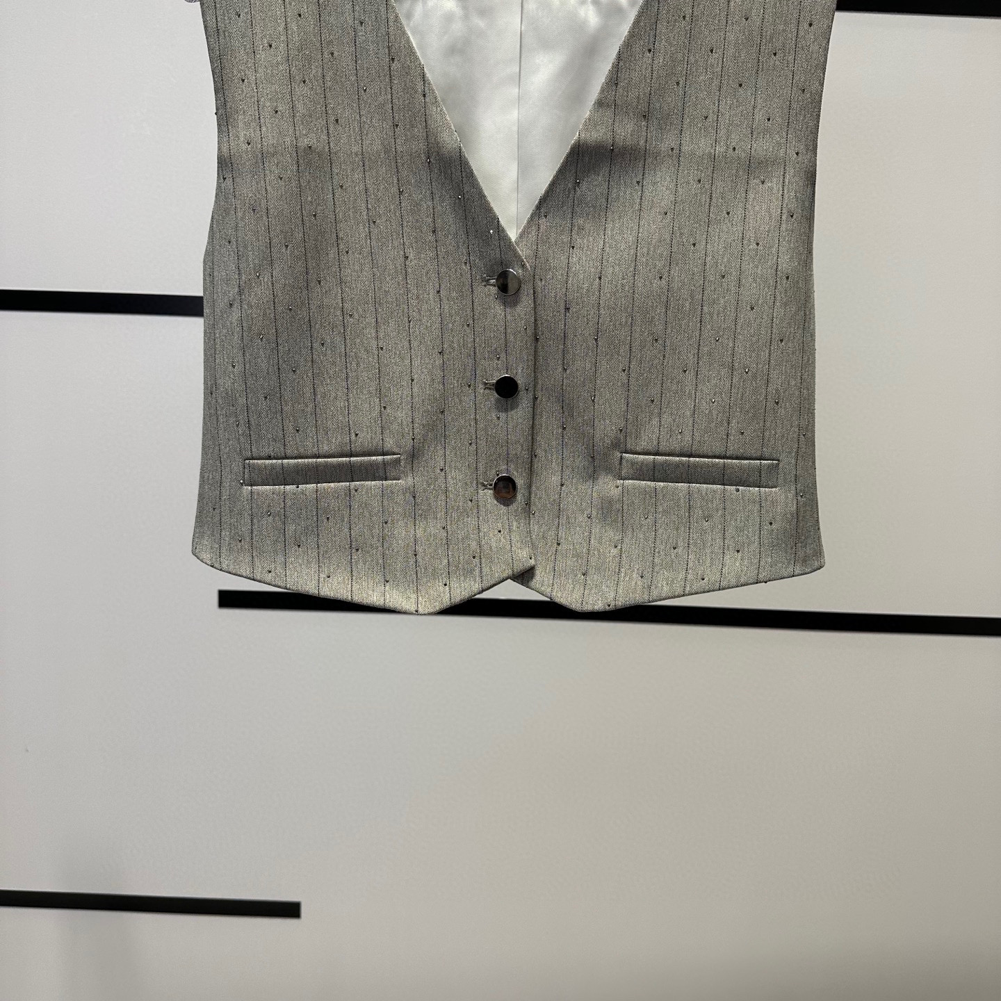 High-Quality Women’s Outfits: Stylish and Exclusive Maje B5529 Collection – Casual, Handsome, Comfortable - 图片 6