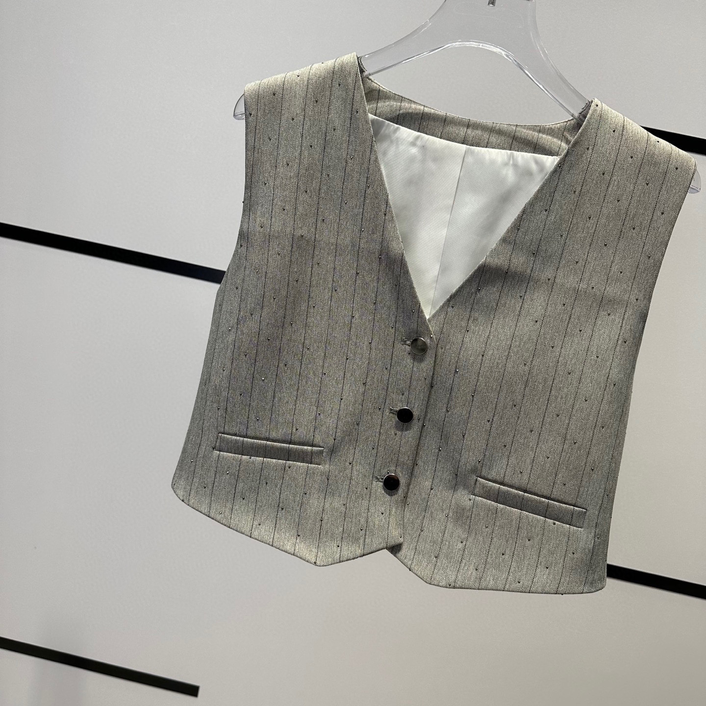 High-Quality Women’s Outfits: Stylish and Exclusive Maje B5529 Collection – Casual, Handsome, Comfortable - 图片 5