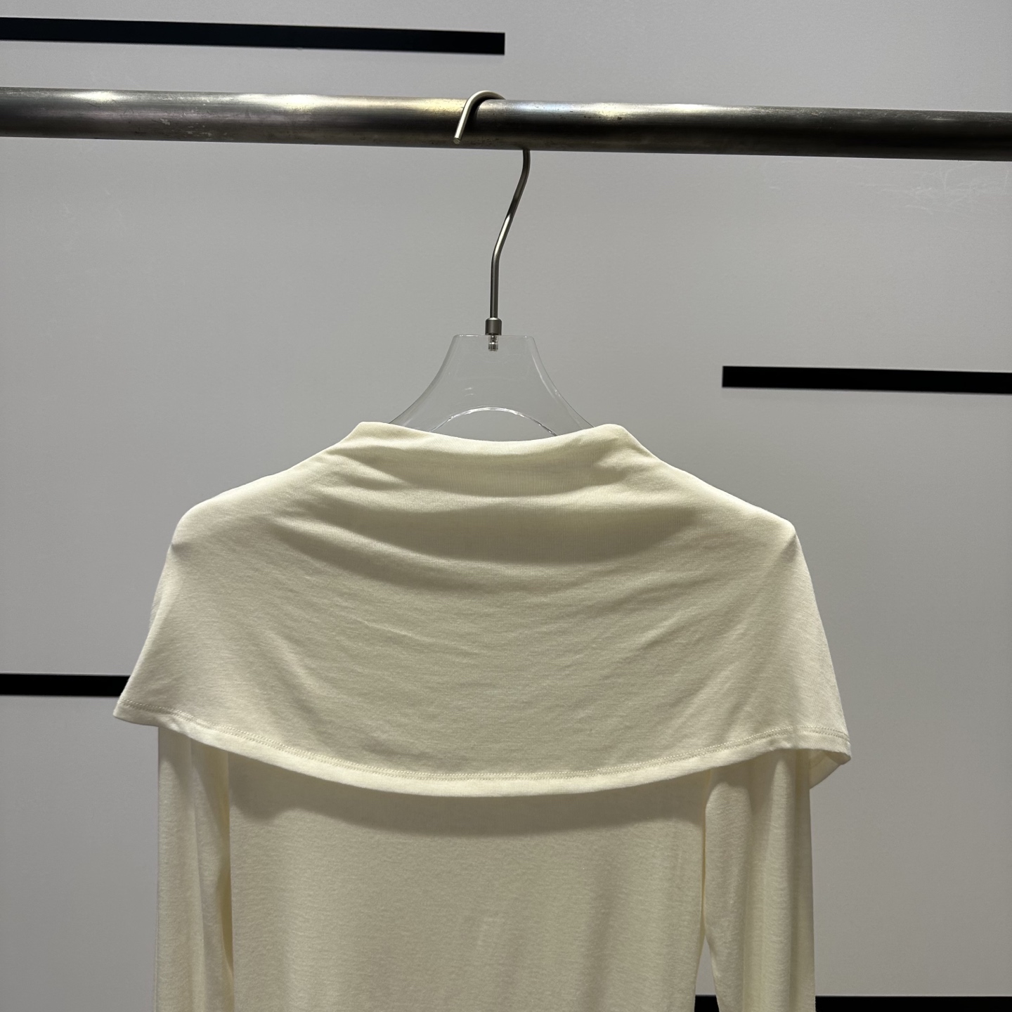 Stylish Women’s Clothing Packaged with YSL – Versatile Designs for Every Season - 图片 6