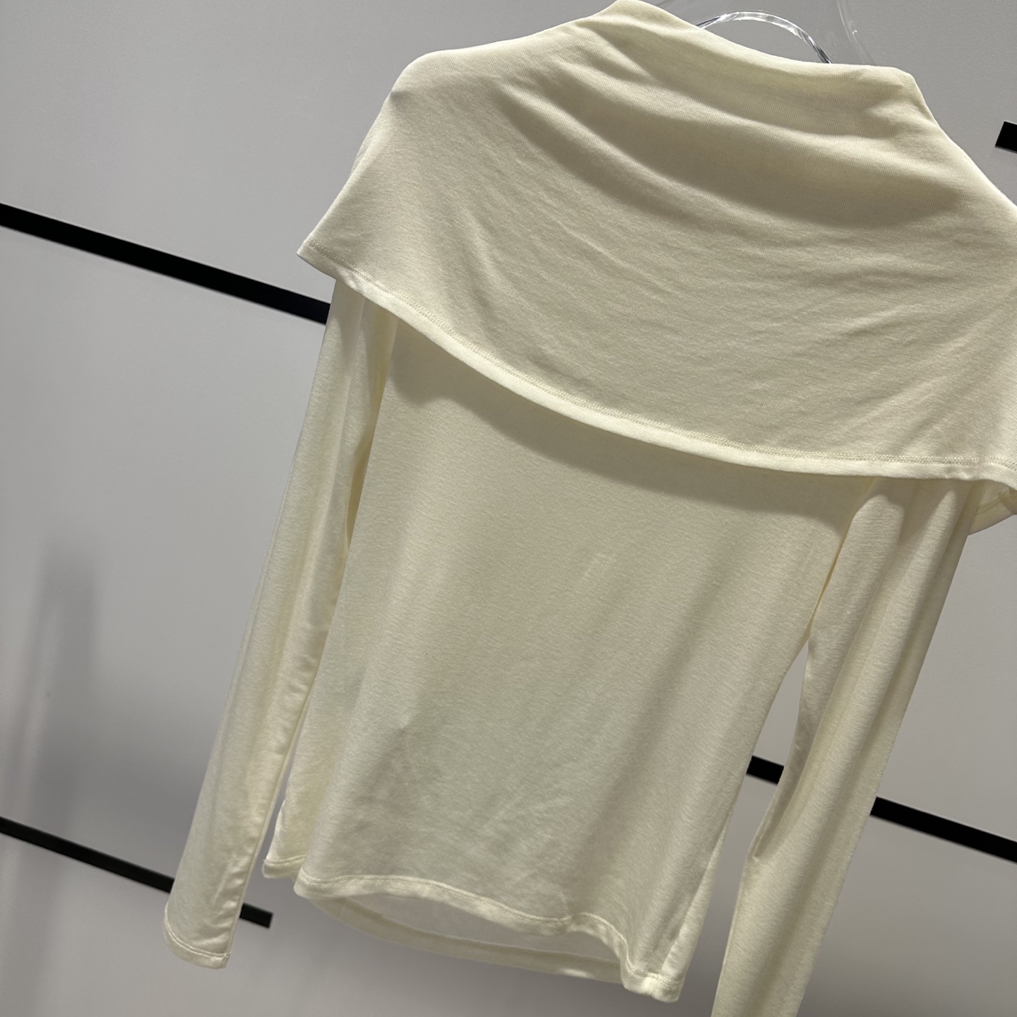 Stylish Women’s Clothing Packaged with YSL – Versatile Designs for Every Season - 图片 7