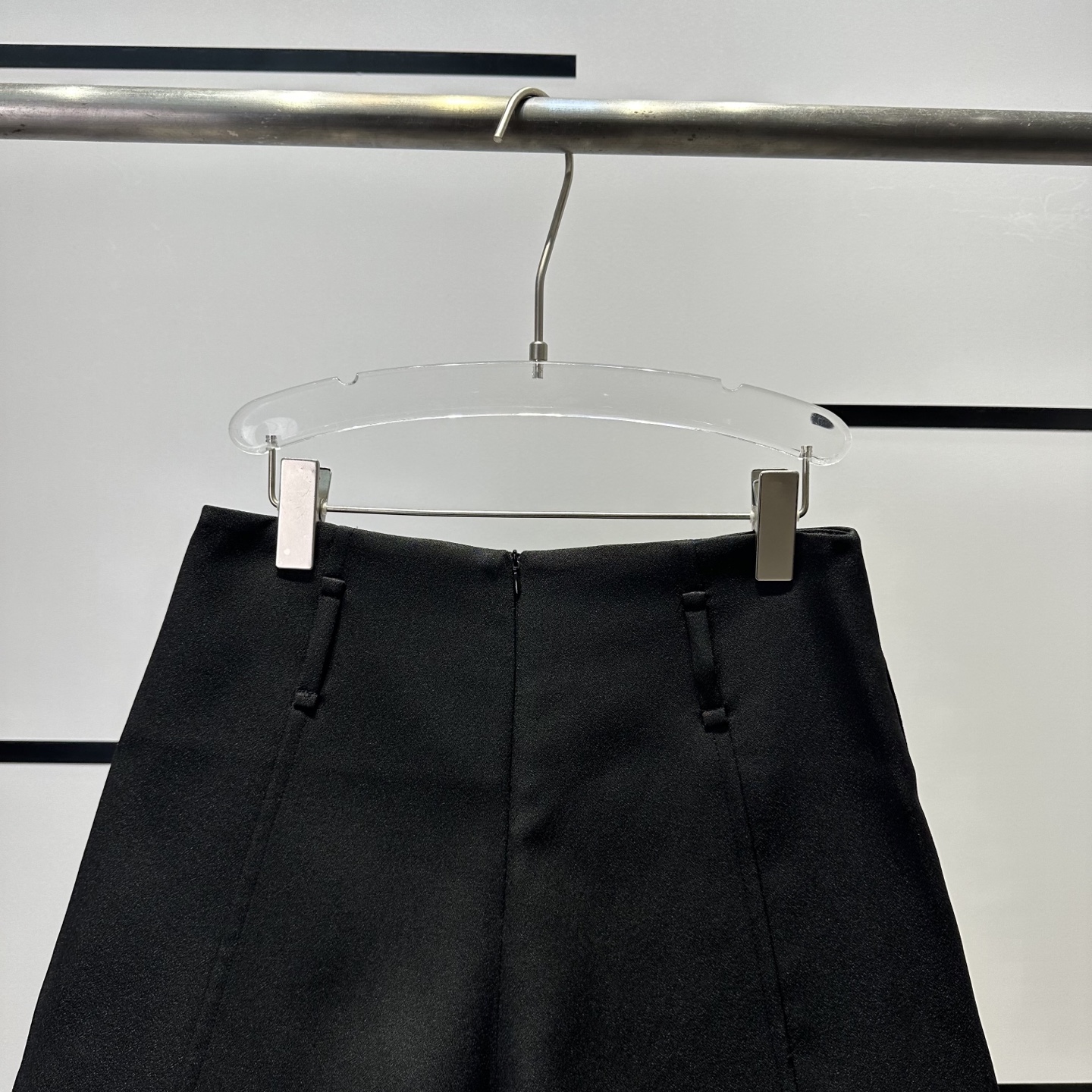 High-End Women’s Clothes with MiuB5558: High Waist Fakes, Two Shorts, “A” Style. - 图片 6