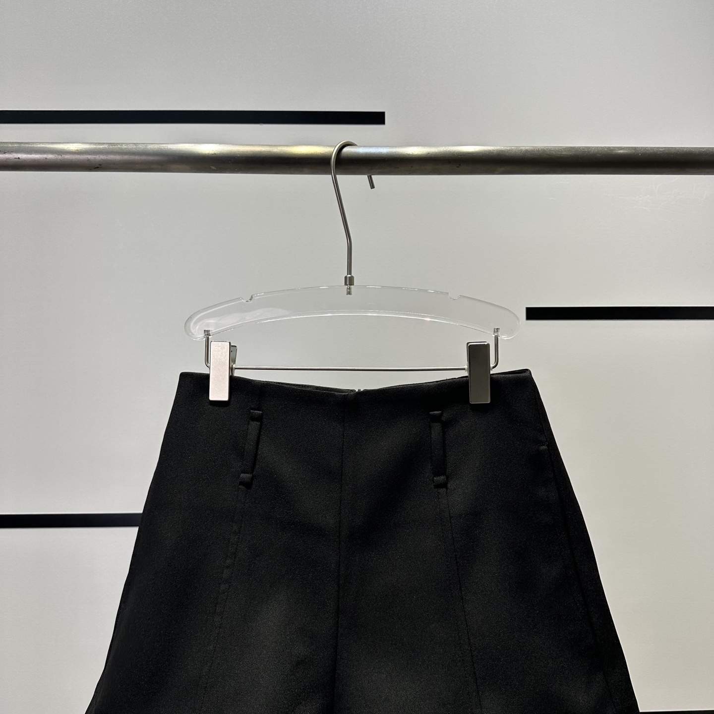 High-End Women’s Clothes with MiuB5558: High Waist Fakes, Two Shorts, “A” Style. - 图片 3