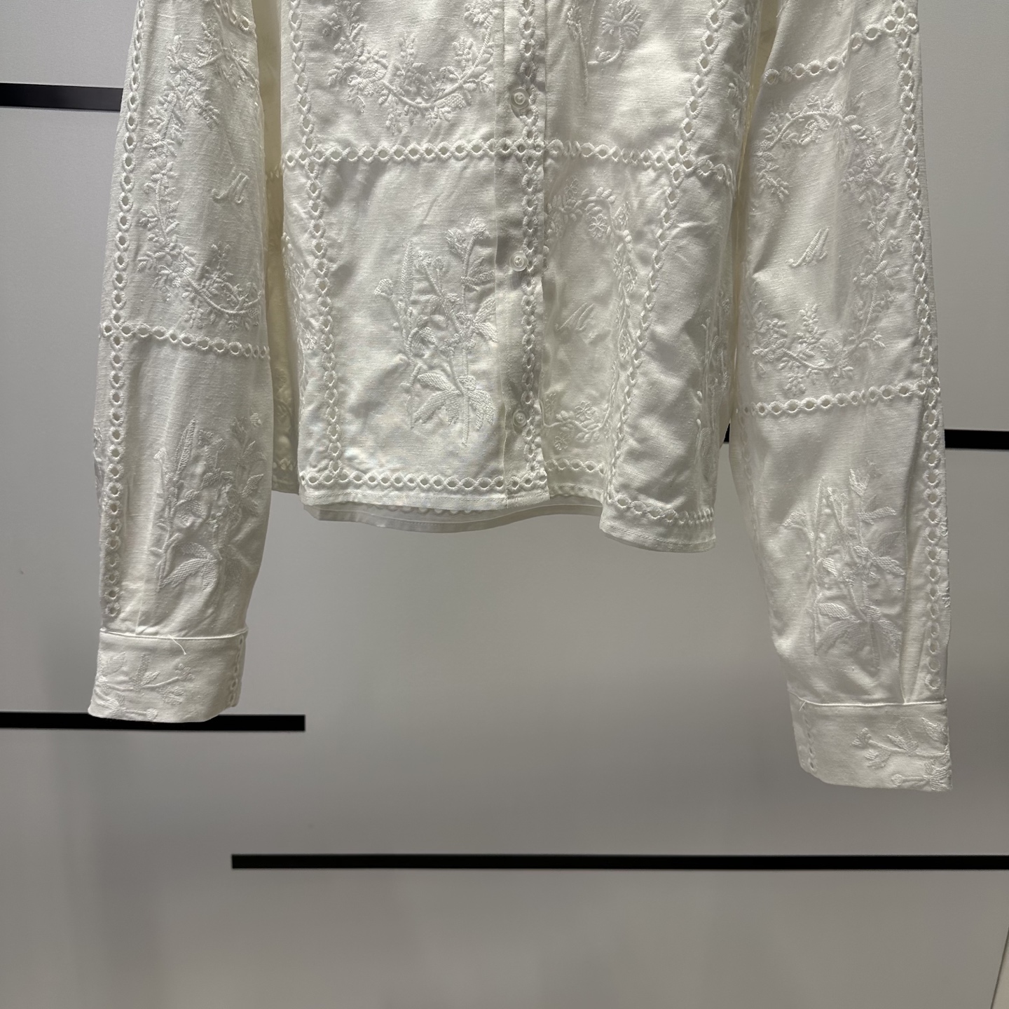 “High-quality Women’s Suit with Air-Comfort Shorts for Stylish Vacation Look” - 图片 5