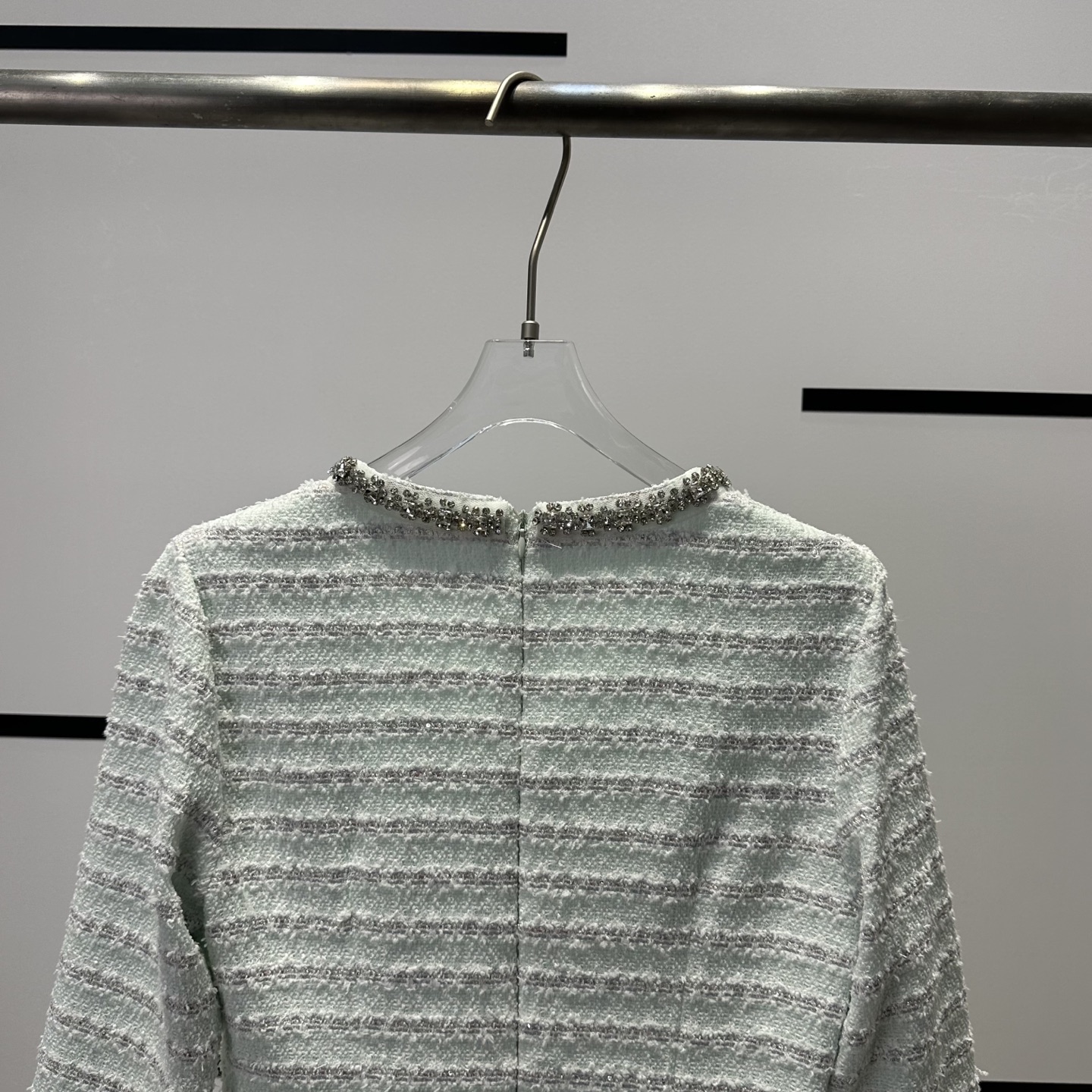 High-End Quality Women’s Clothes Packing with Stylish Designs and Fine Fabrics - 图片 5