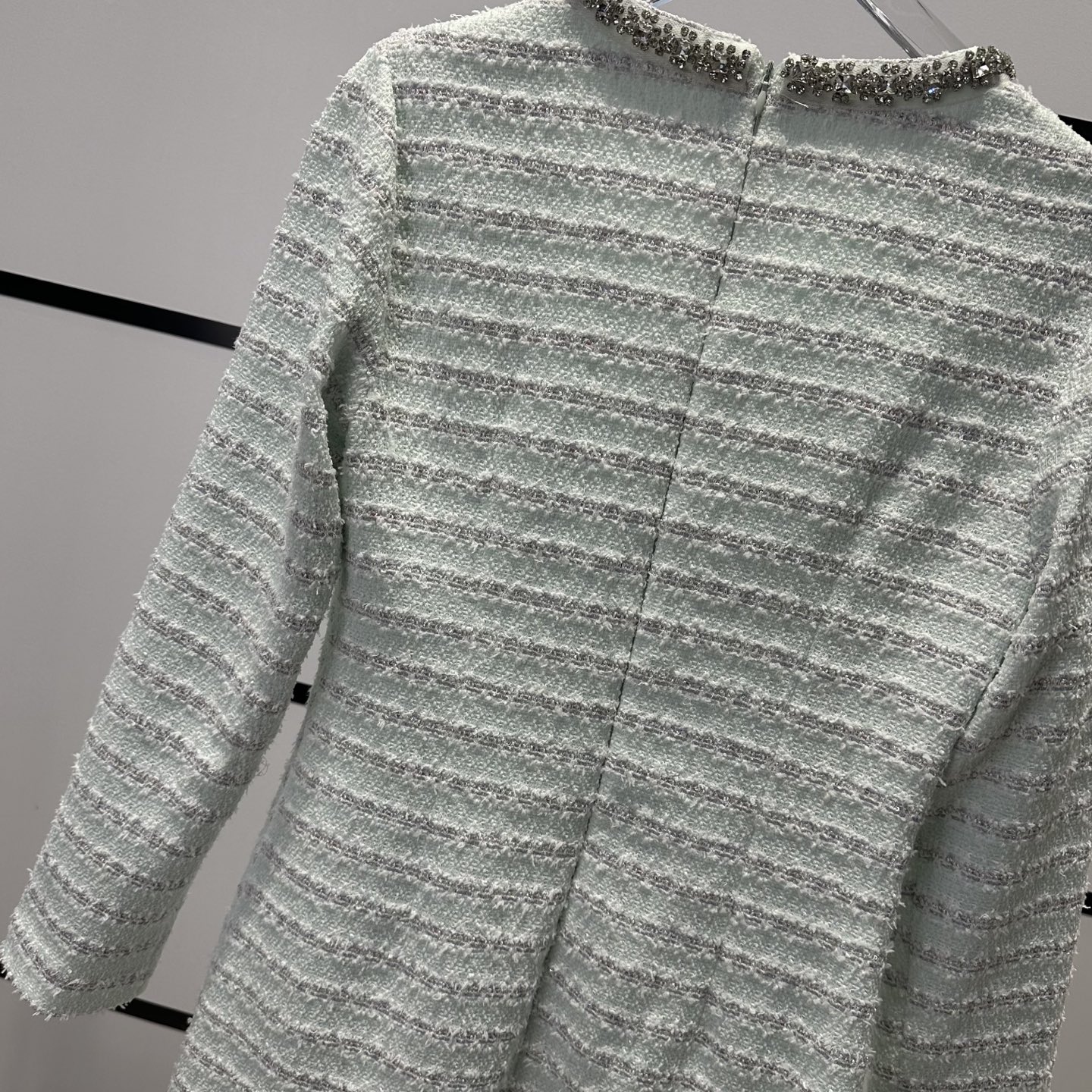 High-End Quality Women’s Clothes Packing with Stylish Designs and Fine Fabrics - 图片 6