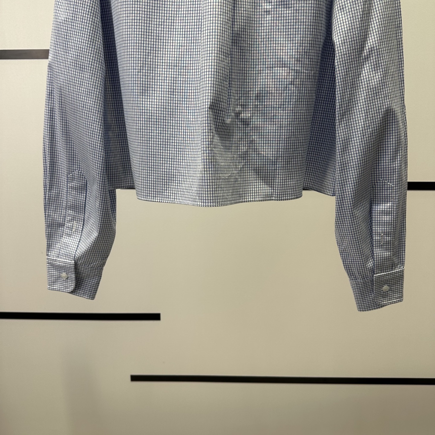 Title: High-Quality Women’s Clothes by SandroB5592 – New Blue Short Shirt Launch Summary: SandroB5592 launches single quality molecular college clothing, featuring light, comfortable twe - 图片 8