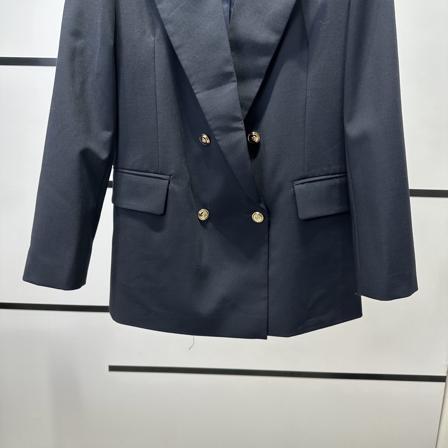 “High-End Women’s Miu B5612 Designer Suit Set Review” - 图片 6