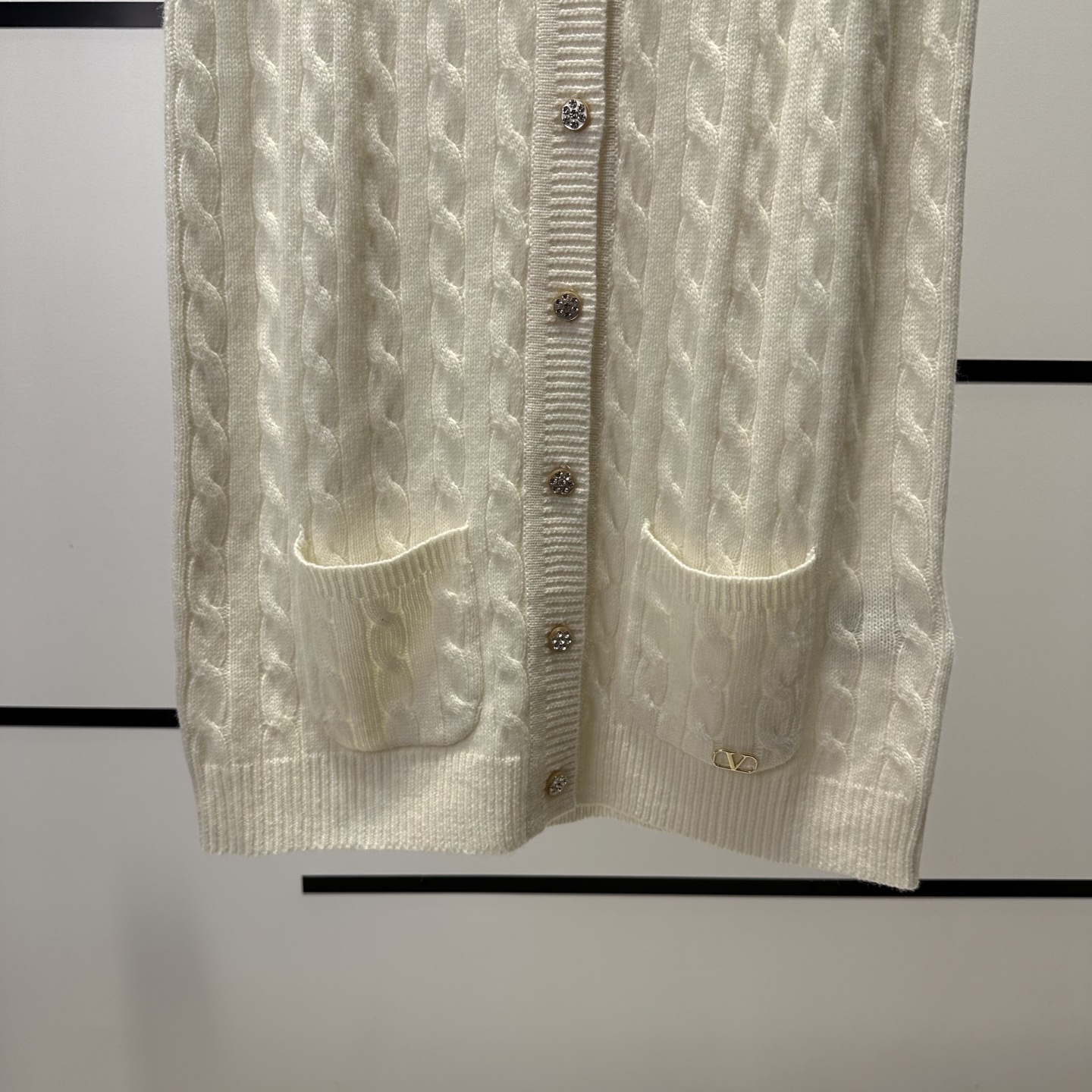 “Wood-Eared Knitted Sweaters: High-Quality Women’s Clothes for Early Autumn” - 图片 5