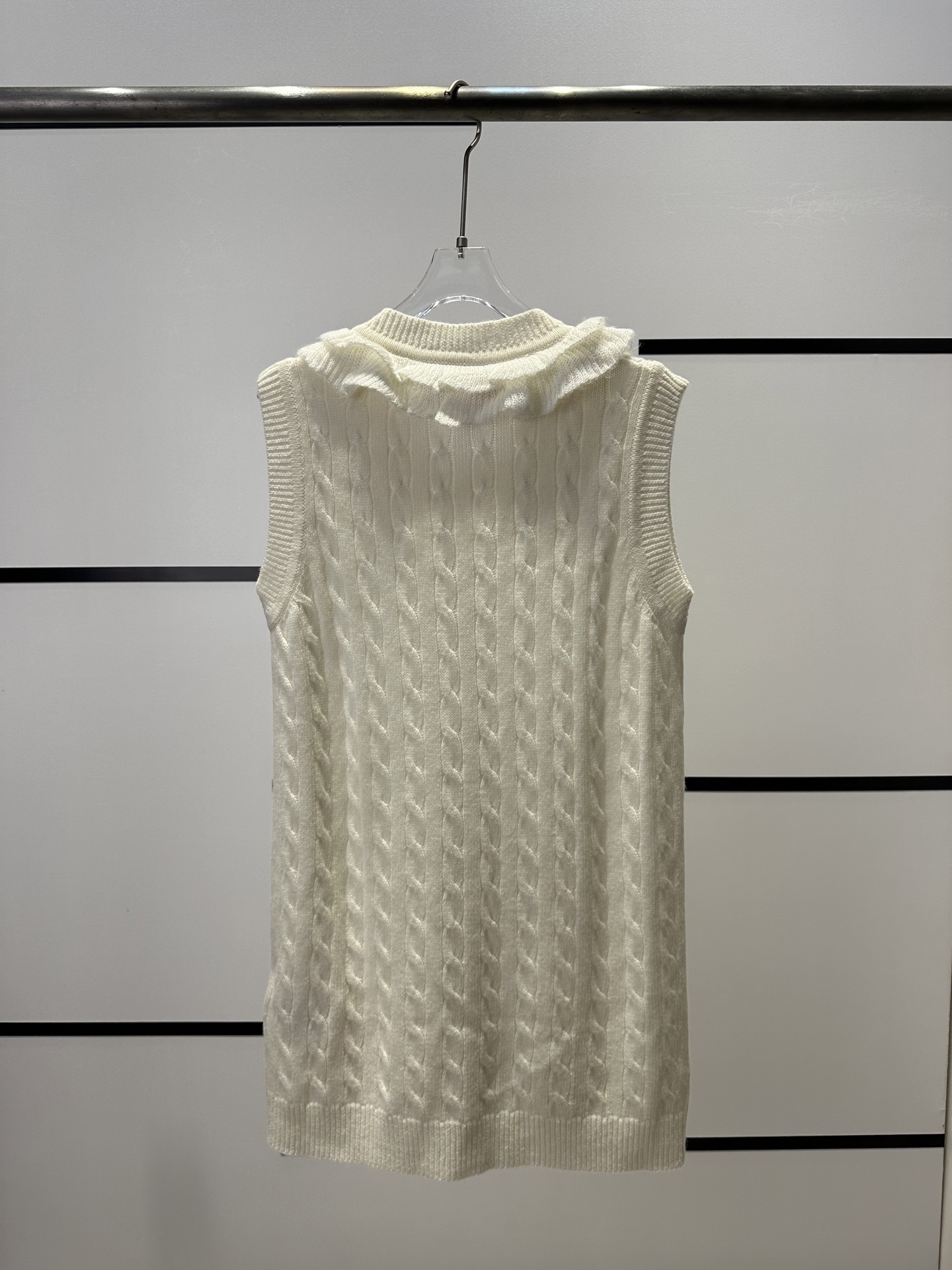 “Wood-Eared Knitted Sweaters: High-Quality Women’s Clothes for Early Autumn” - 图片 2