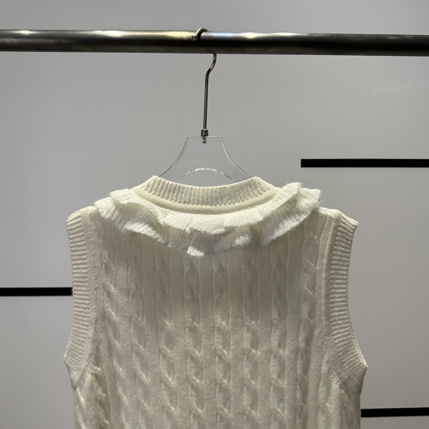 “Wood-Eared Knitted Sweaters: High-Quality Women’s Clothes for Early Autumn” - 图片 6