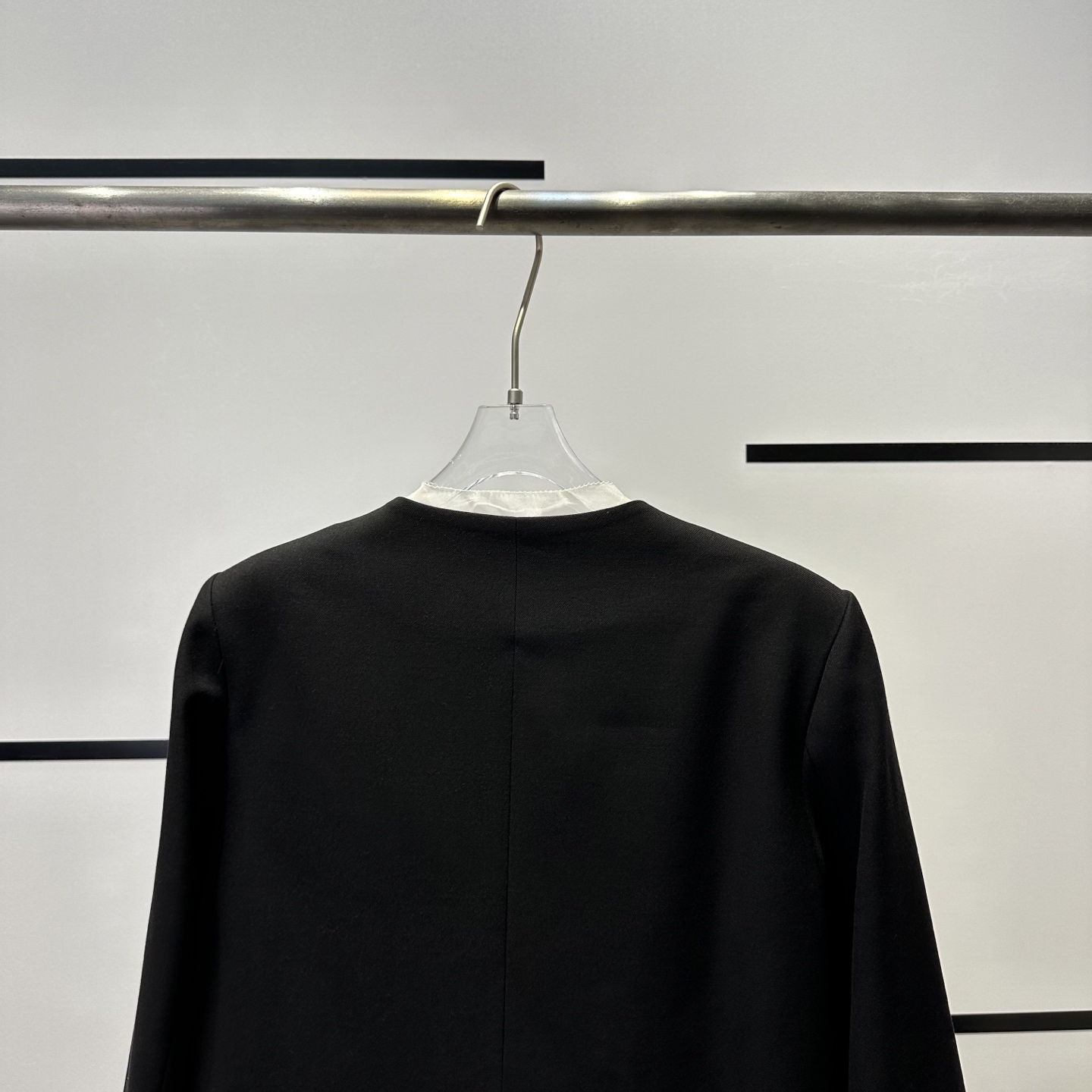 “High-End Women’s Clothing: BCB 5632 Suit Collage Coats with Timeless Style and Luxury Sensibility” - 图片 6